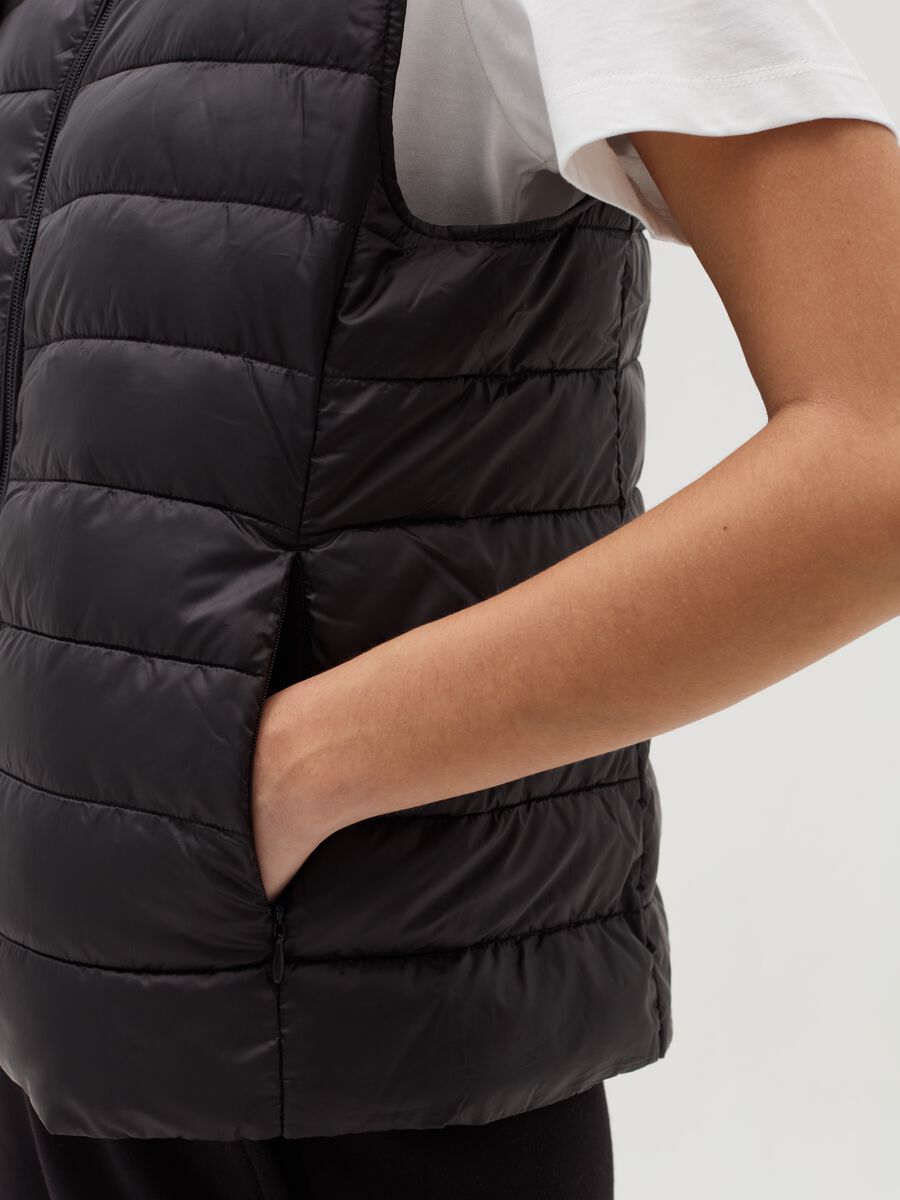 Ultralight gilet with high neck_3