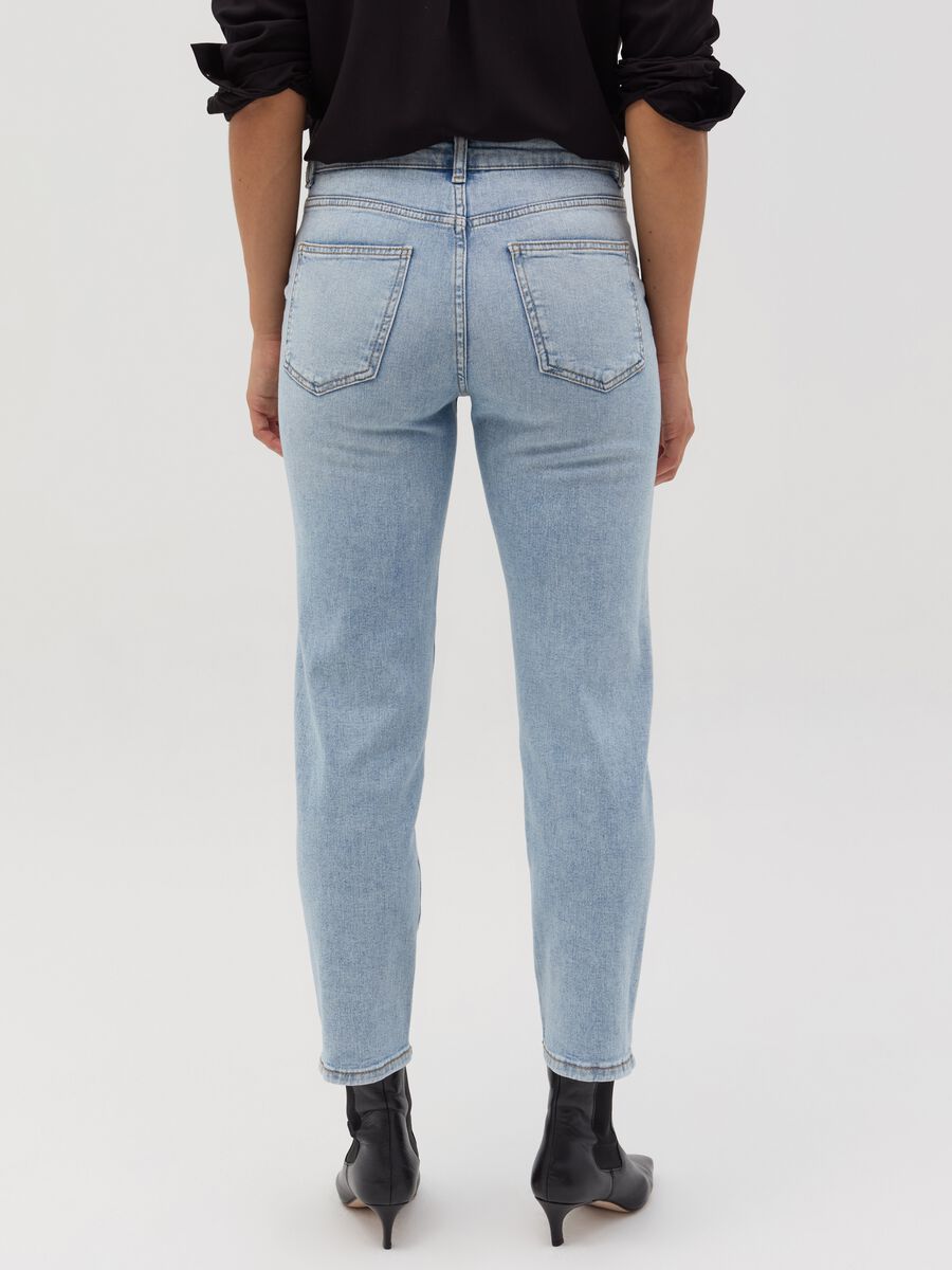 Straight-fit stretch jeans with five pockets_2