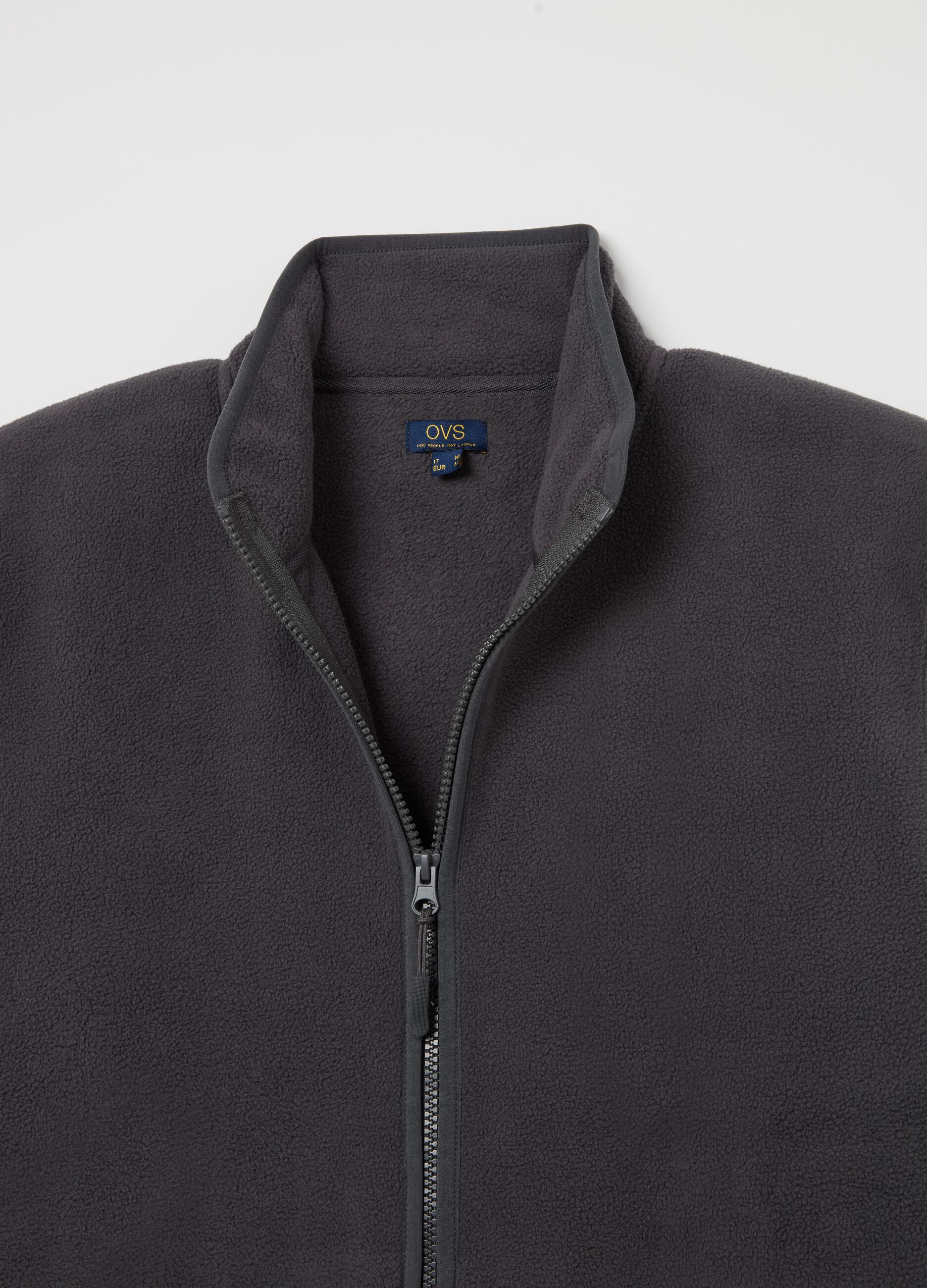 Full-zip sweatshirt in fleece with patch