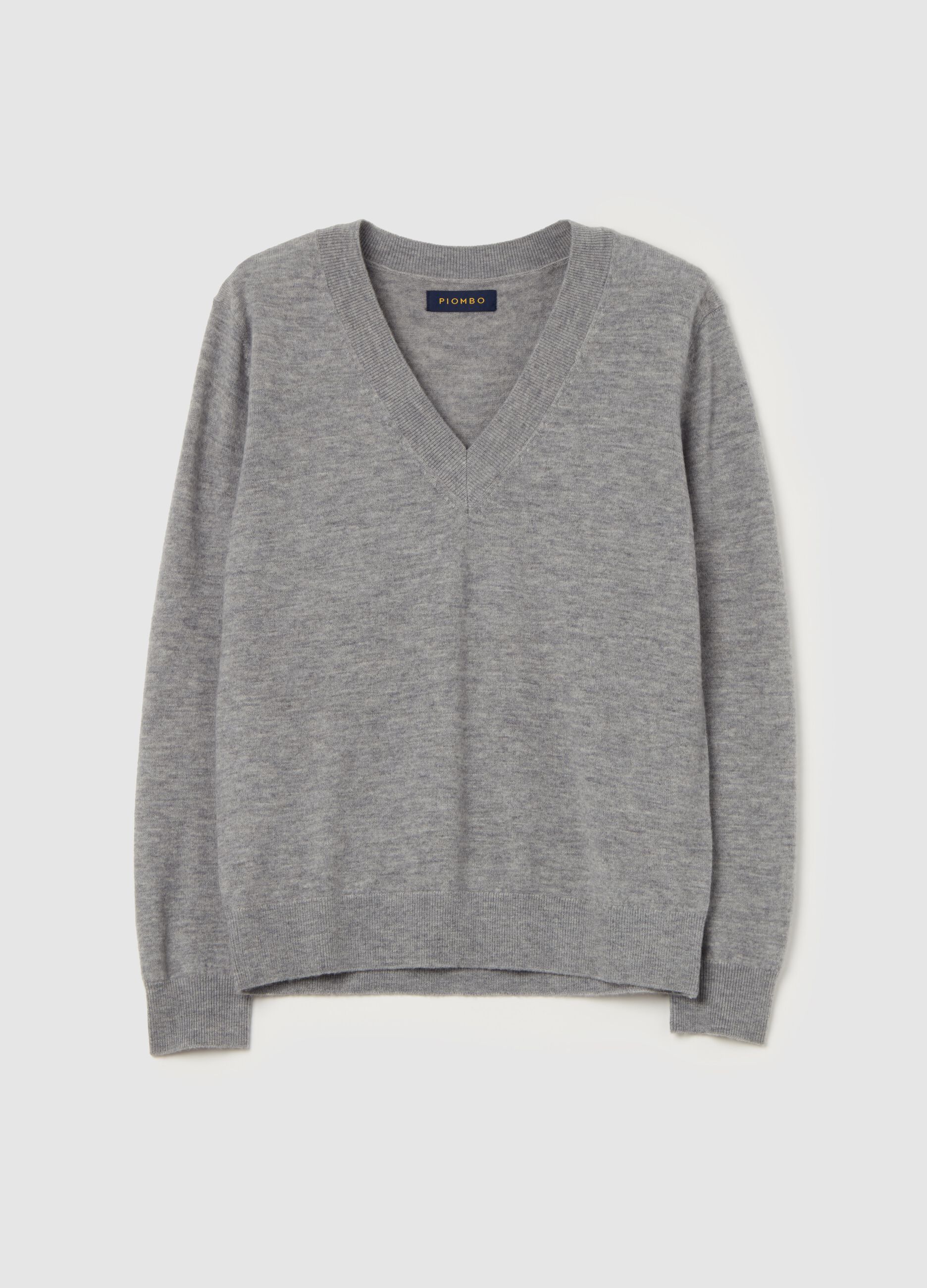 V-neck pullover in wool