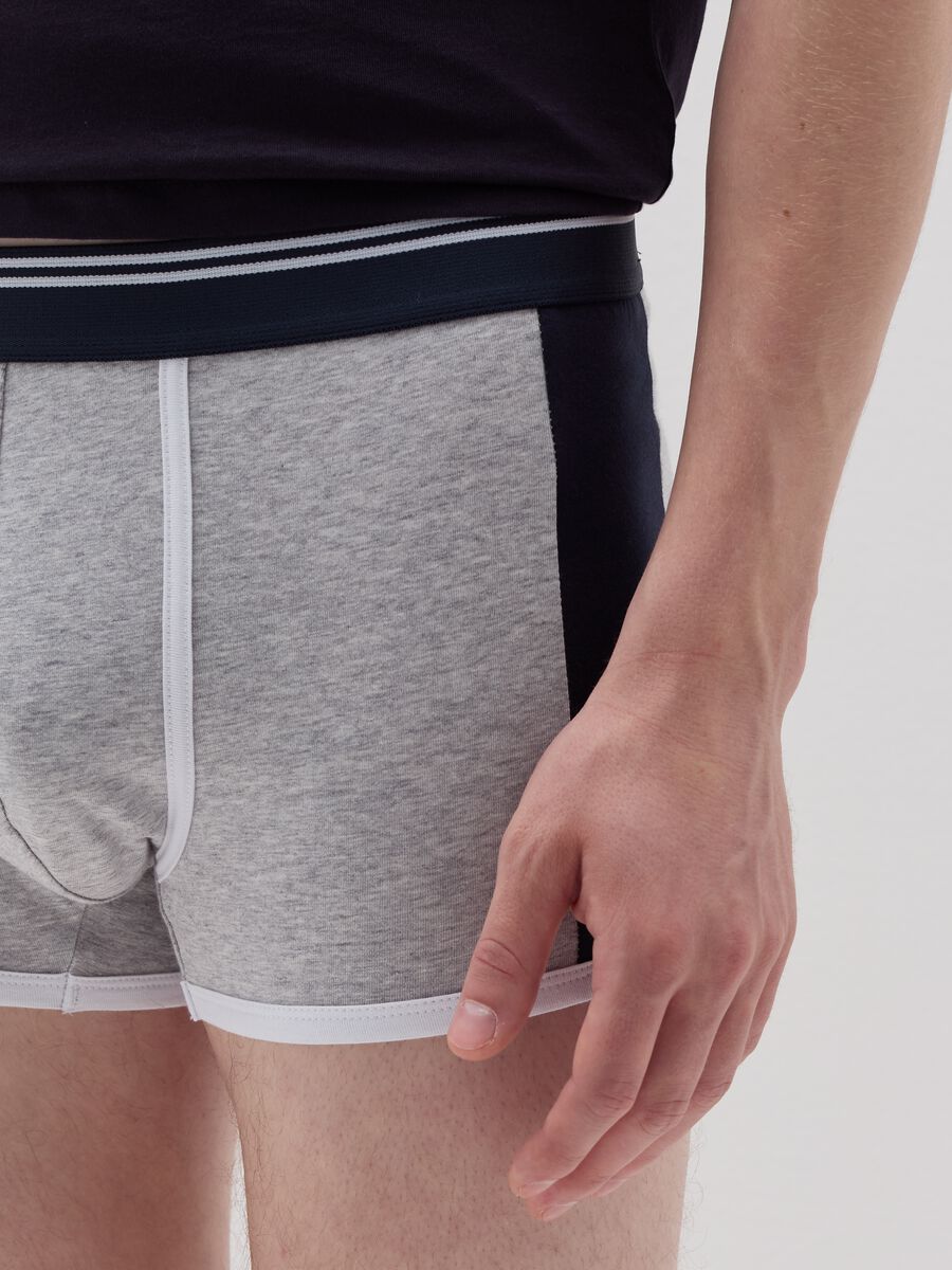 Boxer shorts with contrasting details_3