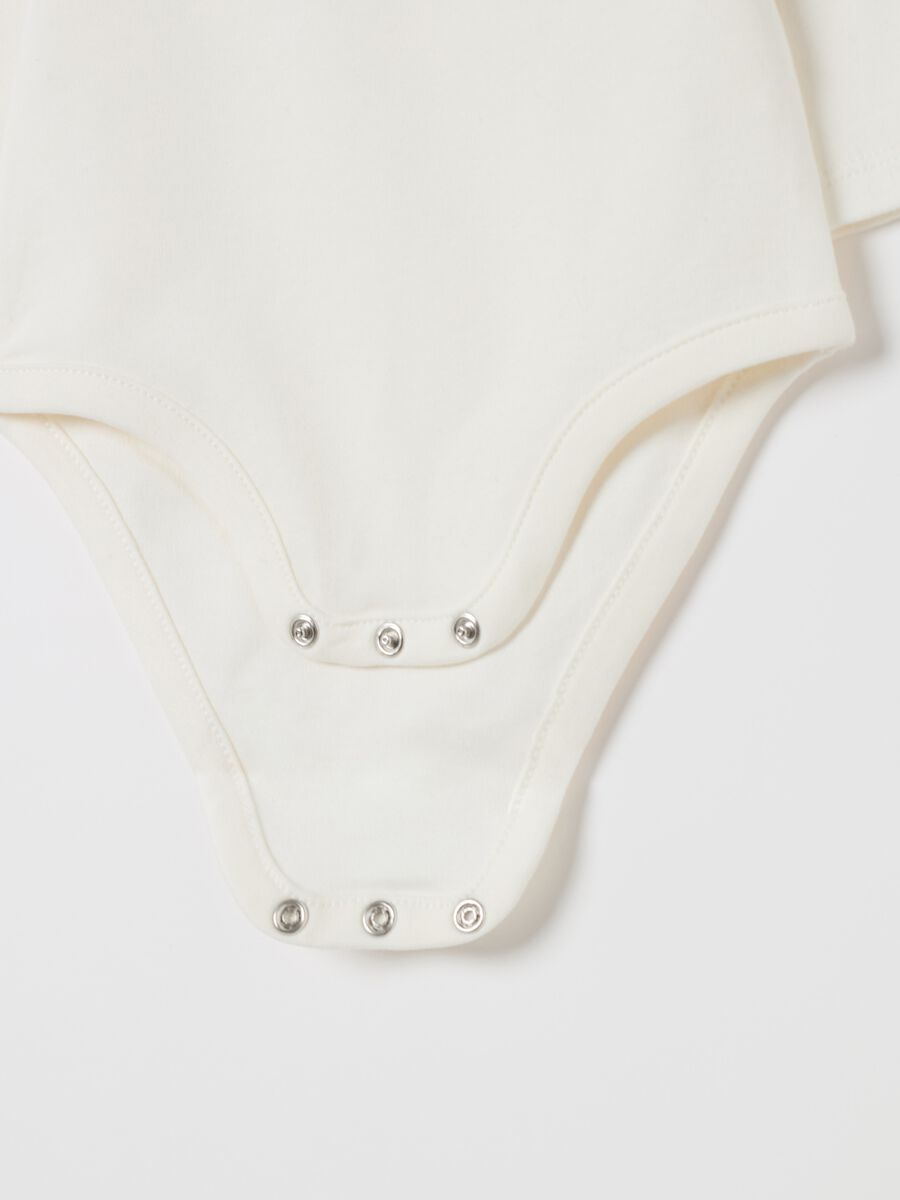 "Mommy best follower” bodysuit in organic cotton_2