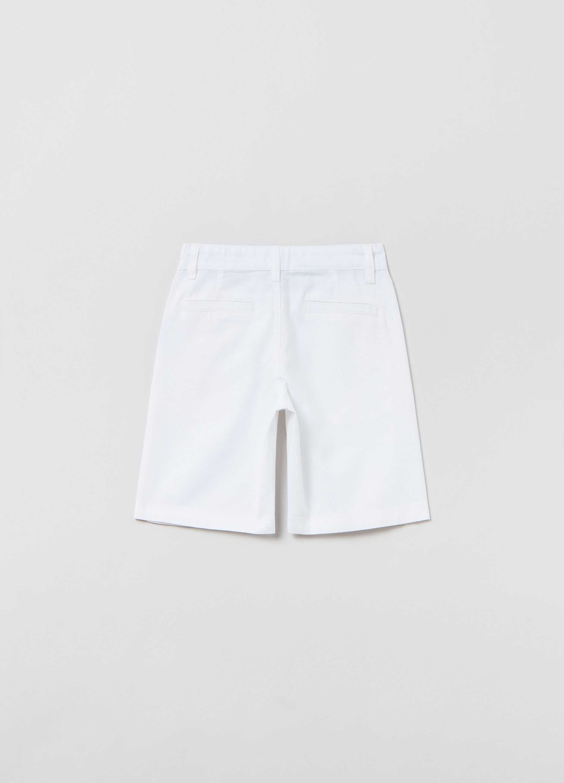 Bermuda shorts in linen and cotton