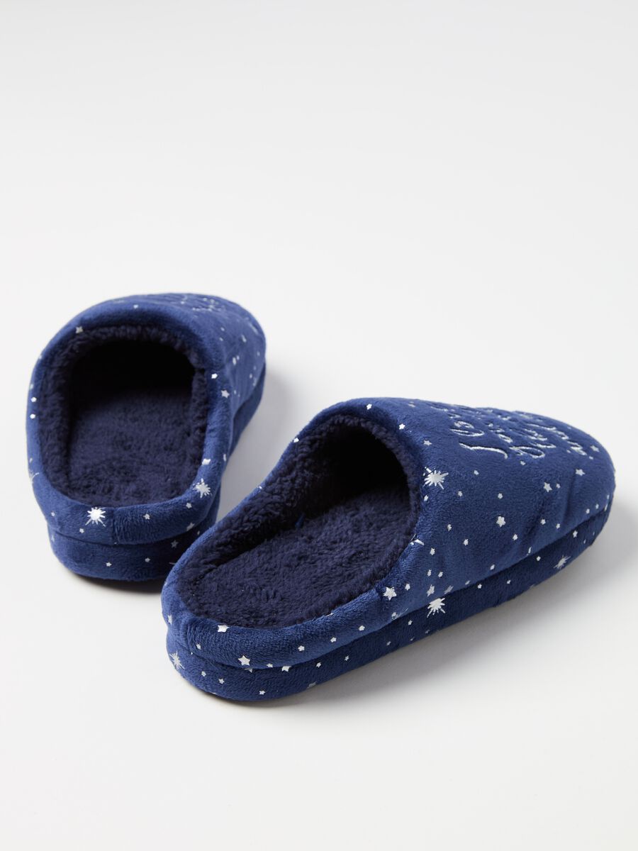 Velour slippers with stars and lettering_2
