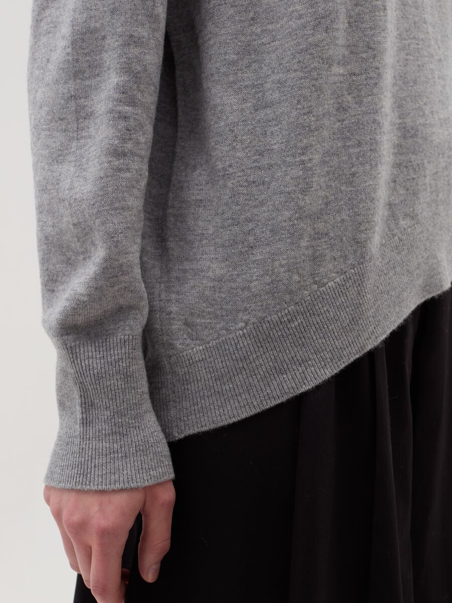 Wool pullover with round neck_3