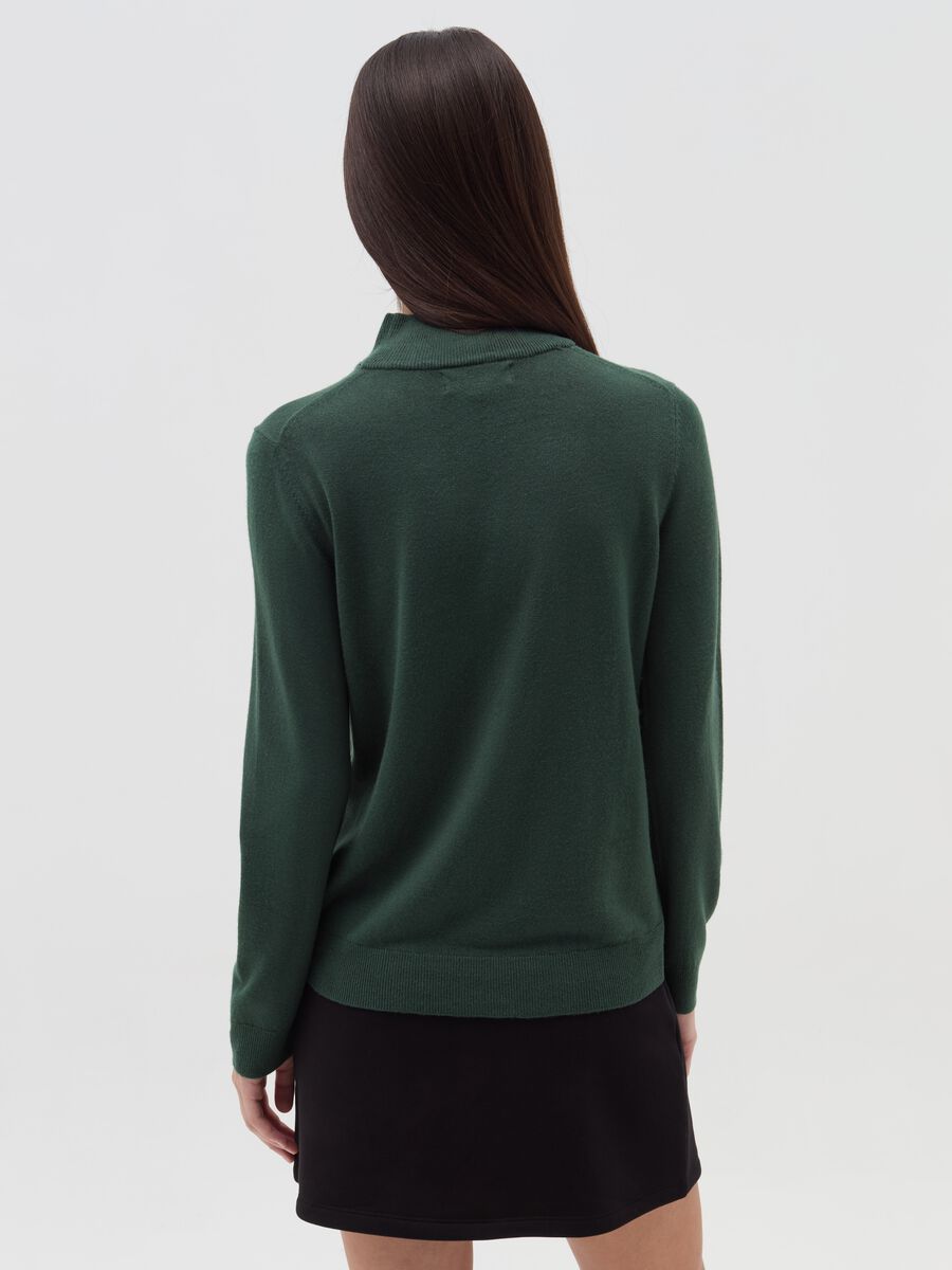 Long-sleeved top with mock neck_2