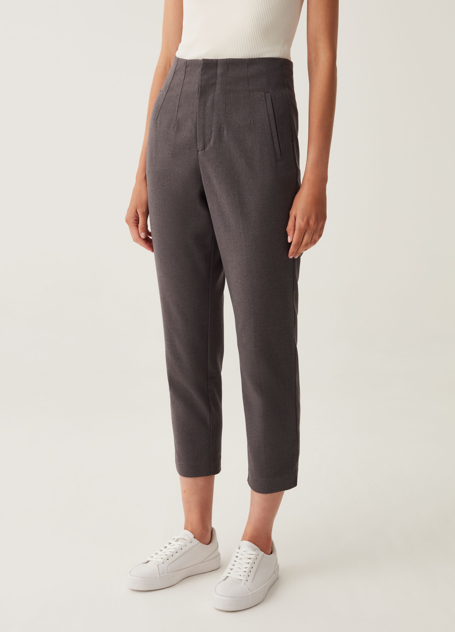 Cropped cigarette trousers