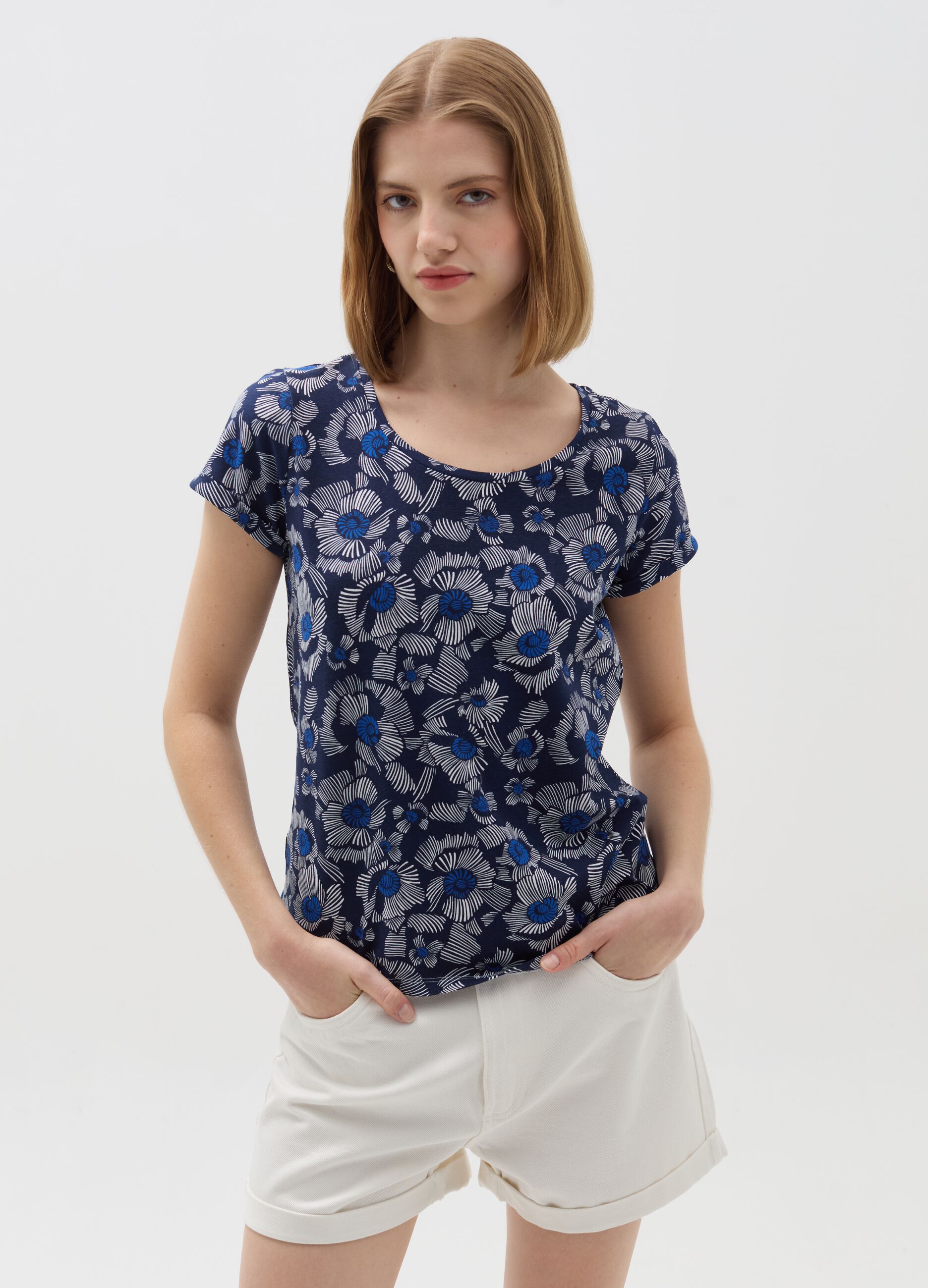 T-shirt with all-over flowers print