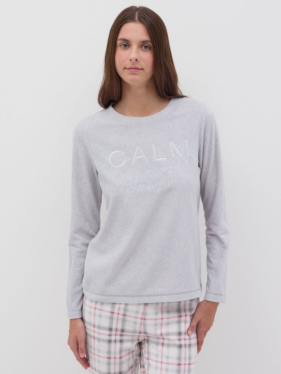 Fleece pyjama top with "Calm is a super power” embroidery_0