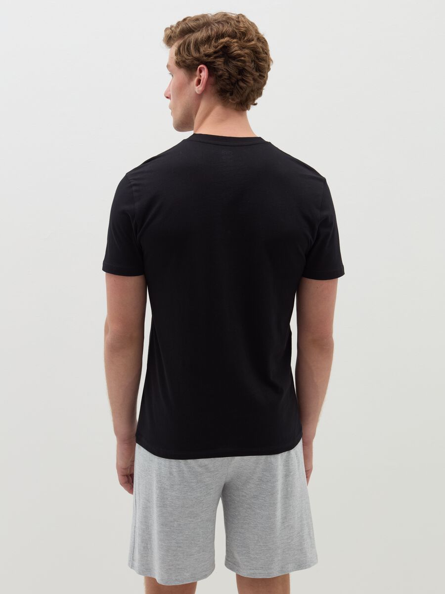 Three-pack undershirts with V neck_2