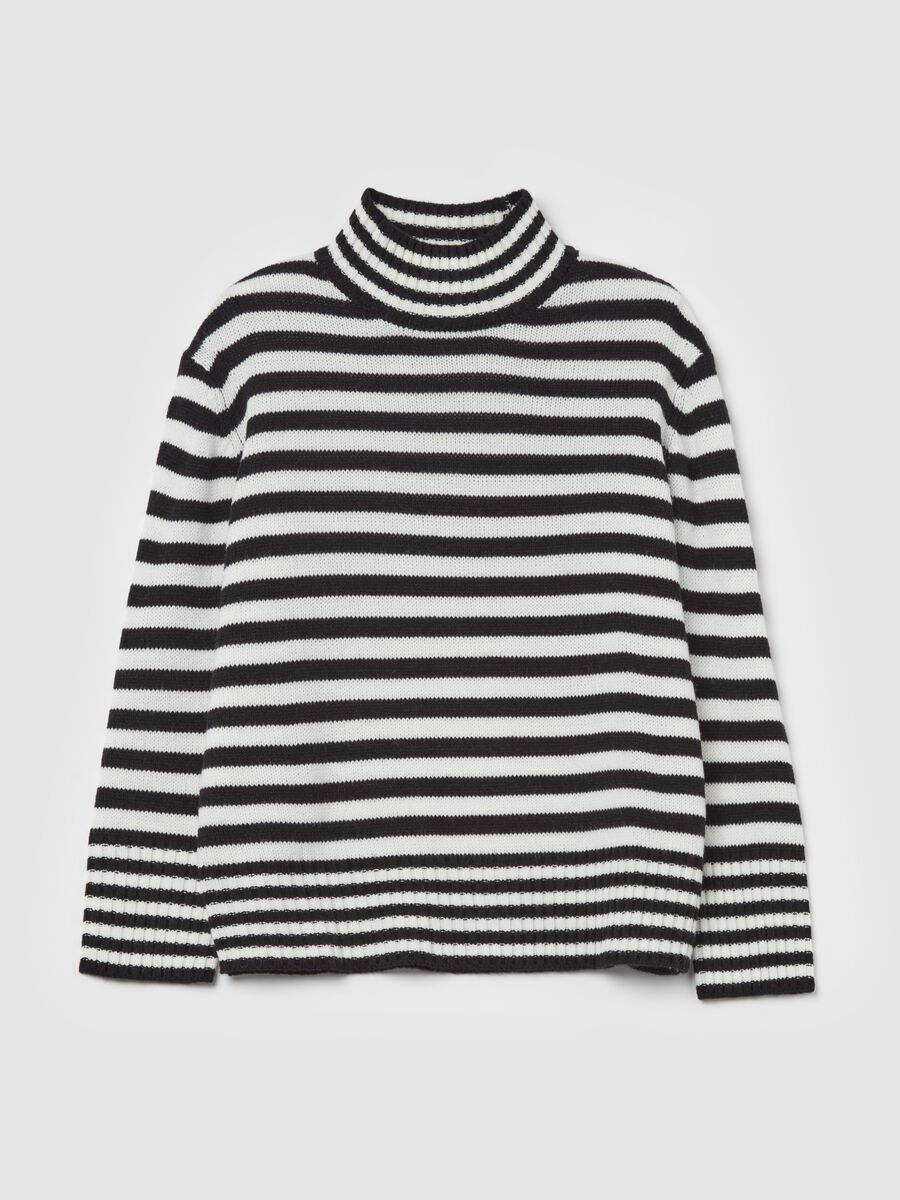 High-neck top with striped pattern_4