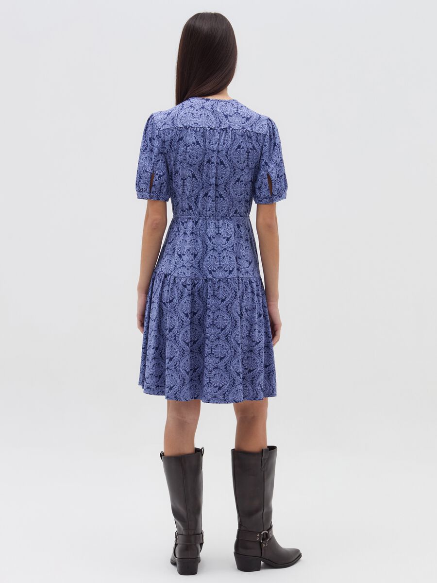 Short dress with puff sleeves_2