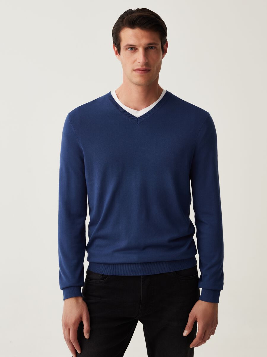 V-neck pullover_0