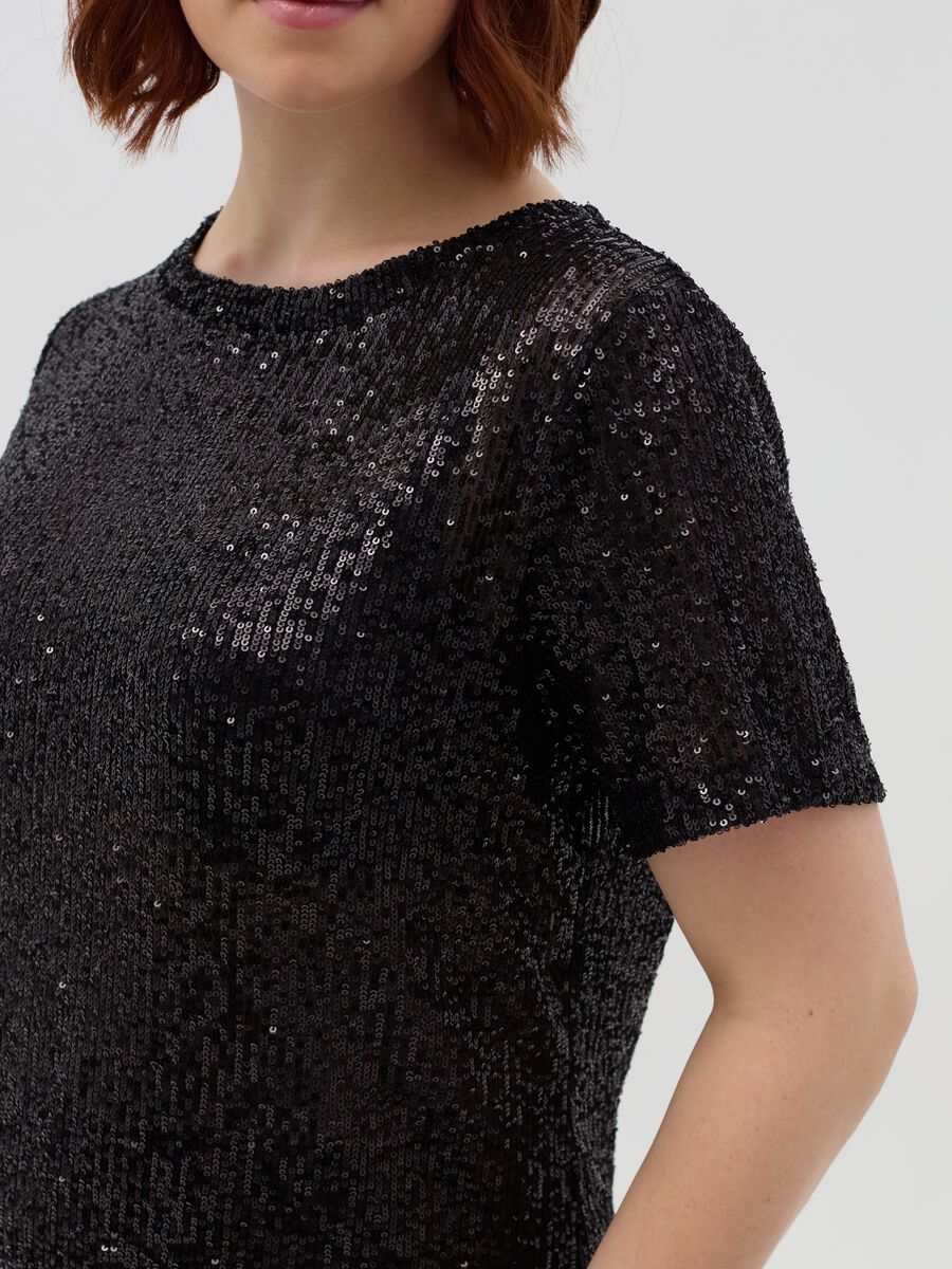 Curvy T-shirt with sequins_2