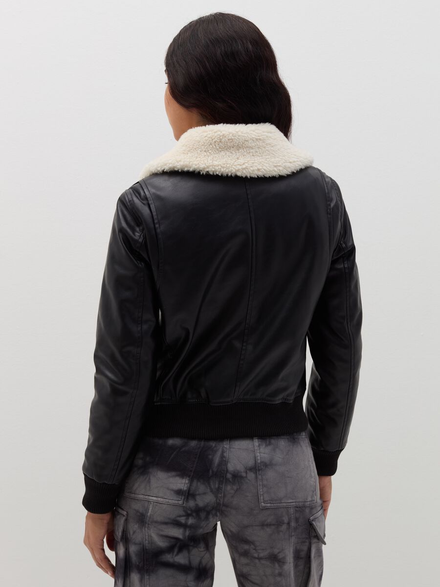 Glossy-effect Bomber jacket with sherpa collar_2