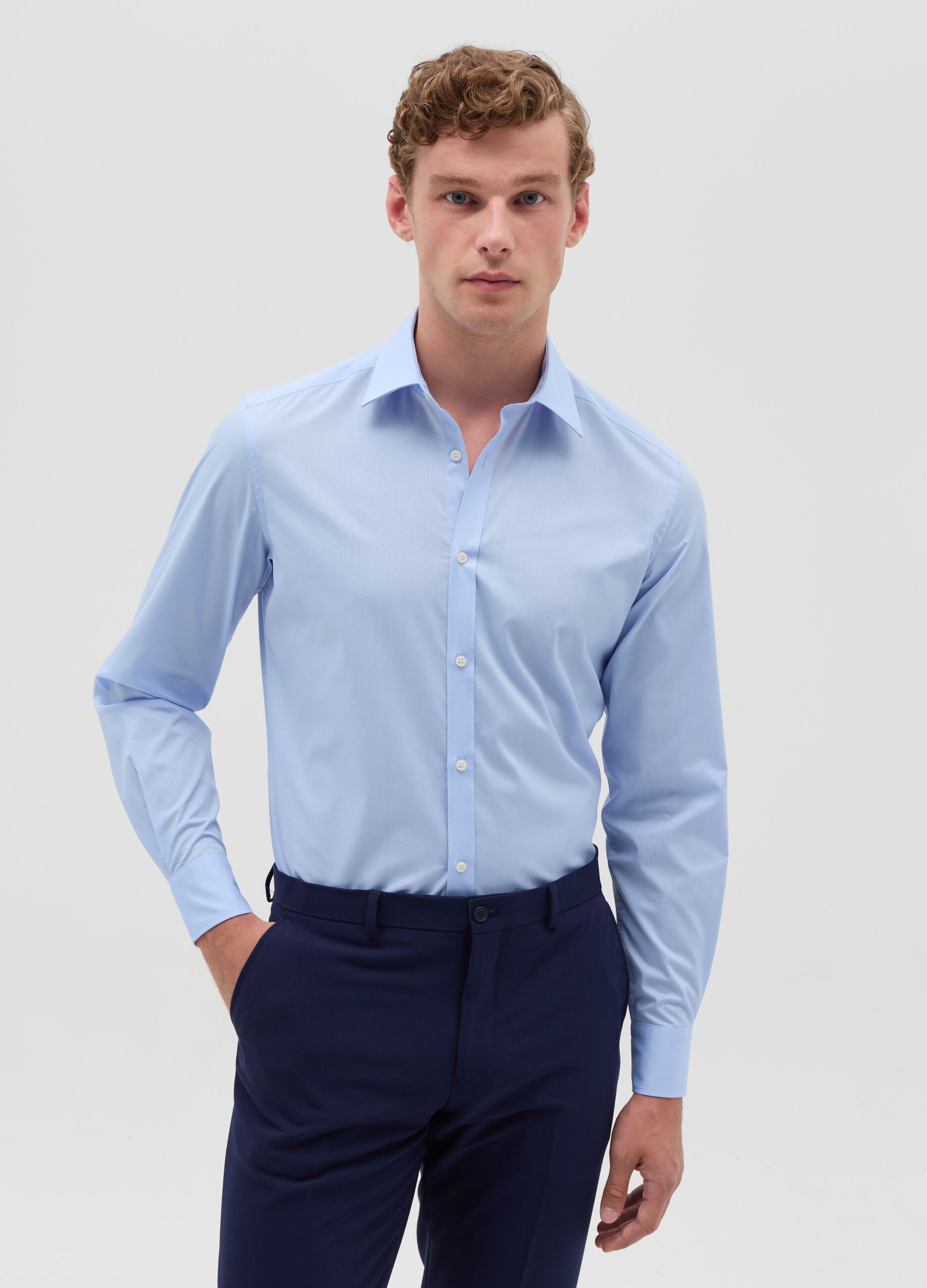 Solid colour slim fit shirt