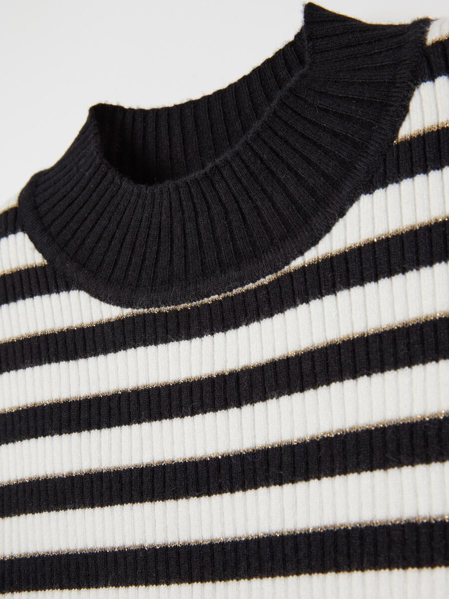 Ribbed T-shirt with striped pattern_5