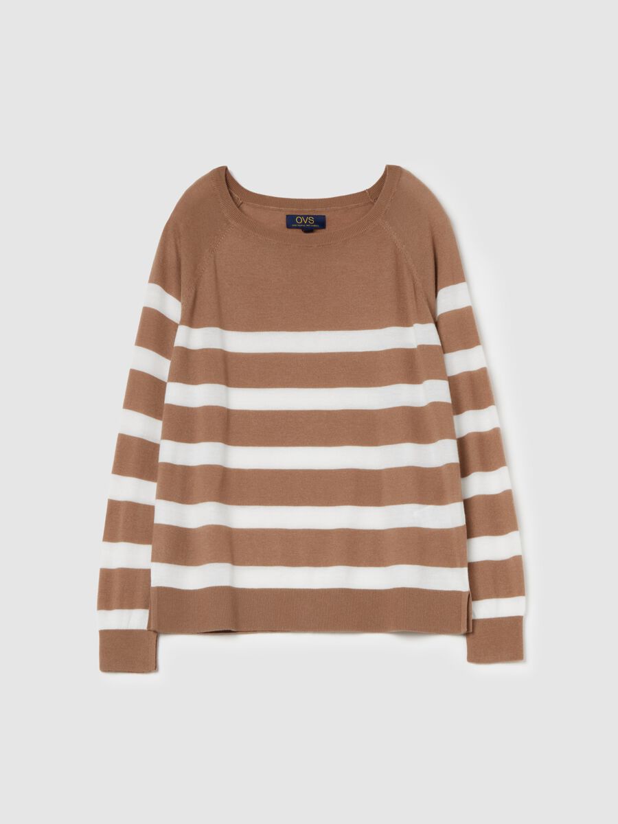 Striped top with raglan sleeves_4