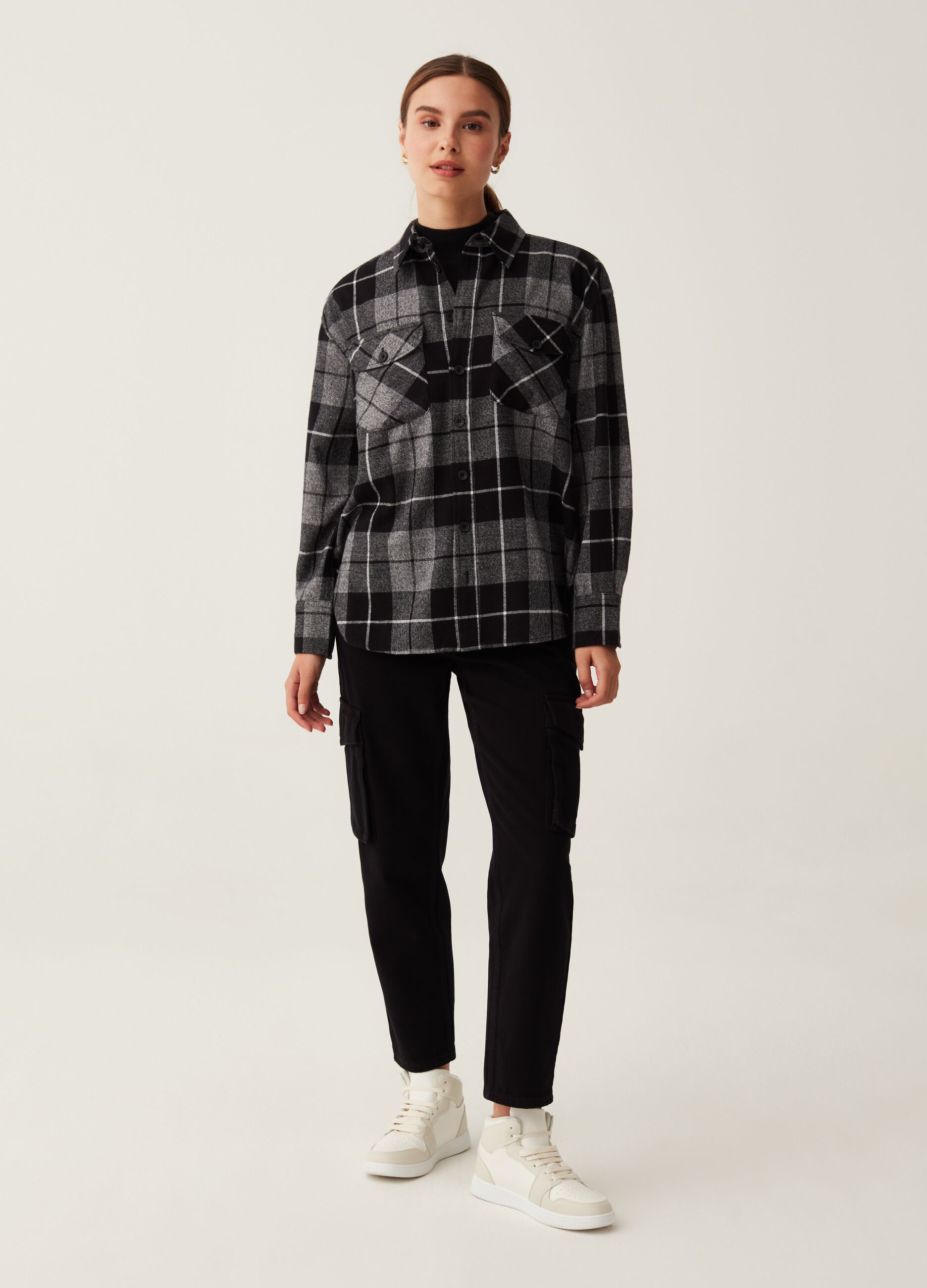 Long flannel shirt with check pattern