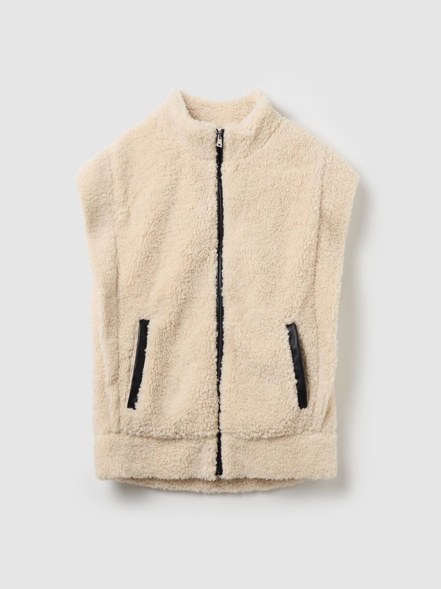 Full-zip waistcoat in sherpa_4