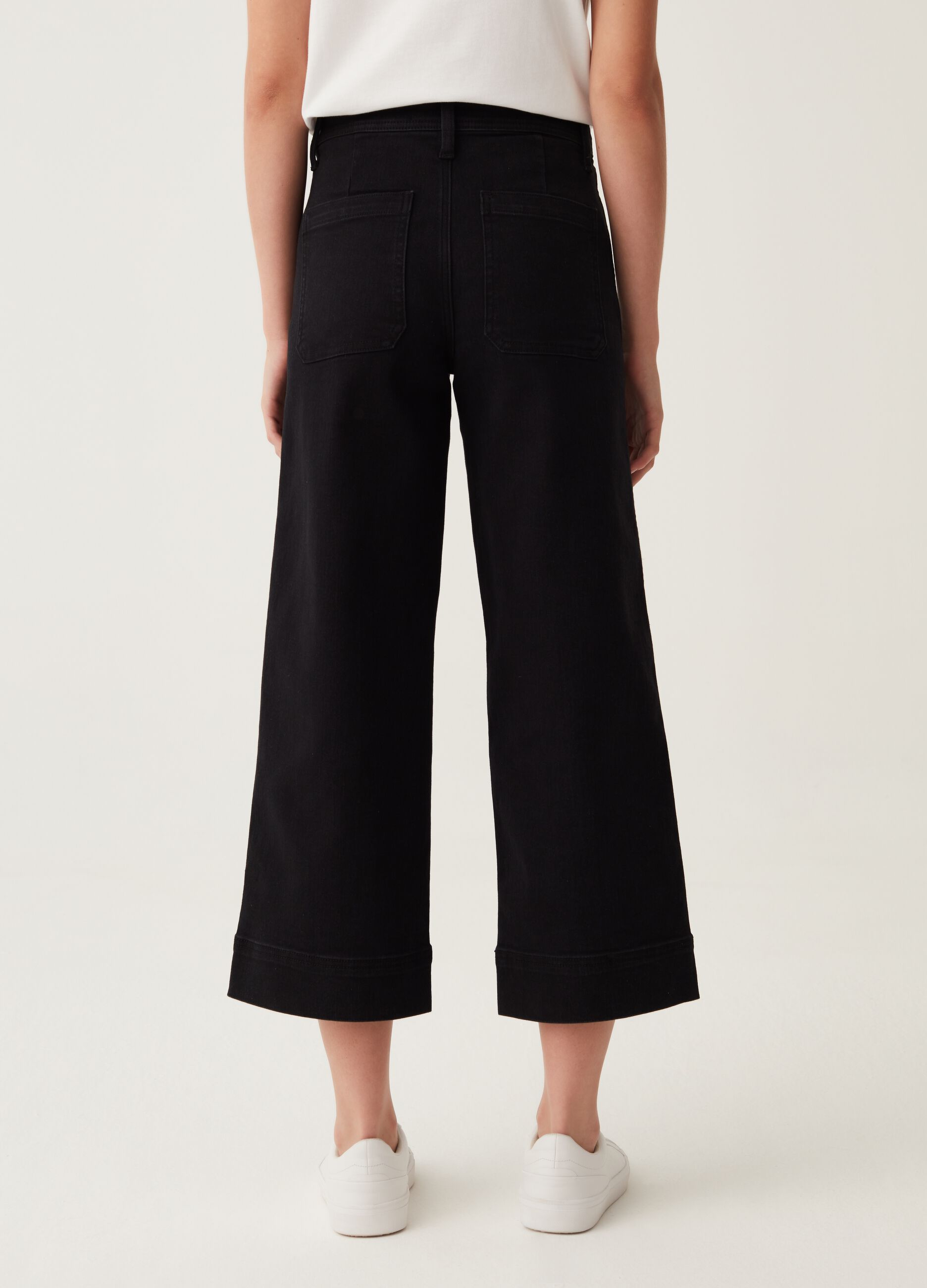 Wide-leg culotte jeans