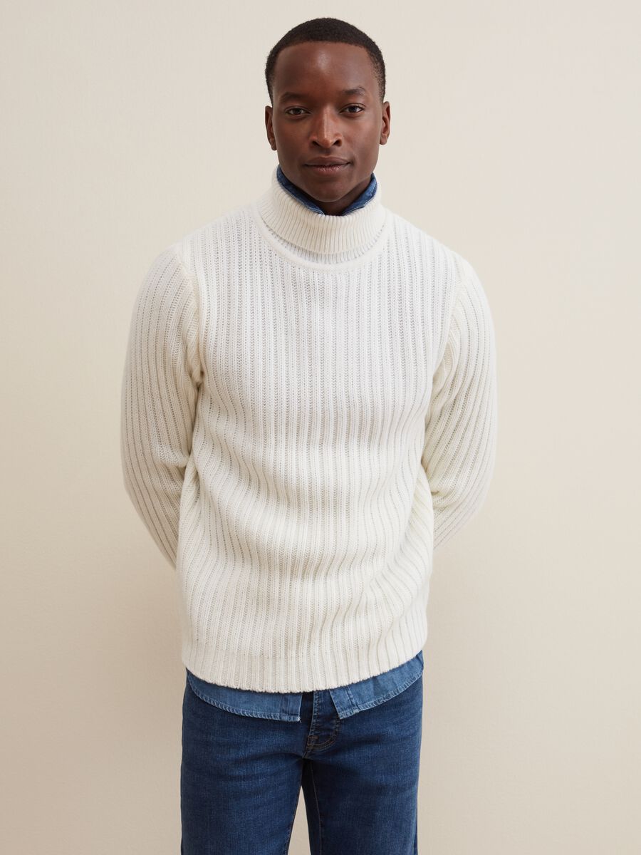 Ribbed pullover with high neck_0