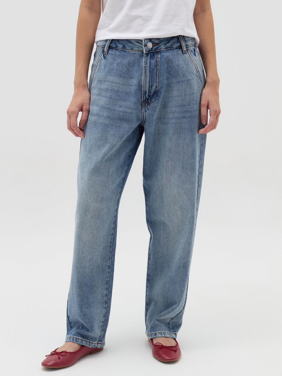 Slouchy-fit jeans with fading_1