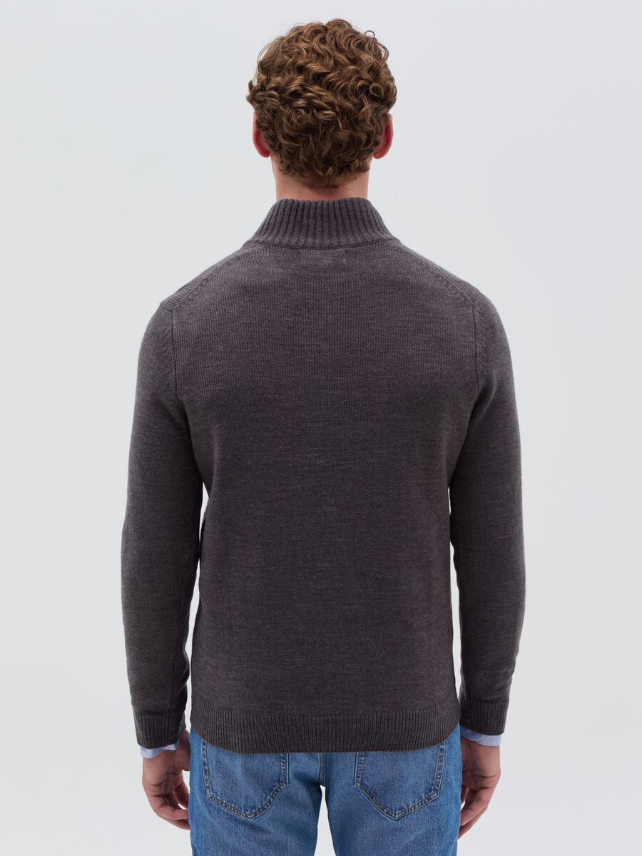 Pullover with half-zip neckline_2