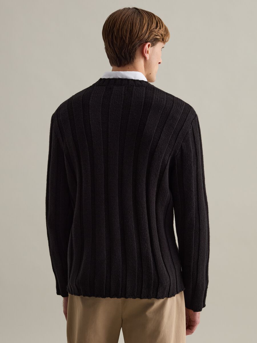 Ribbed pullover with round neckline_2