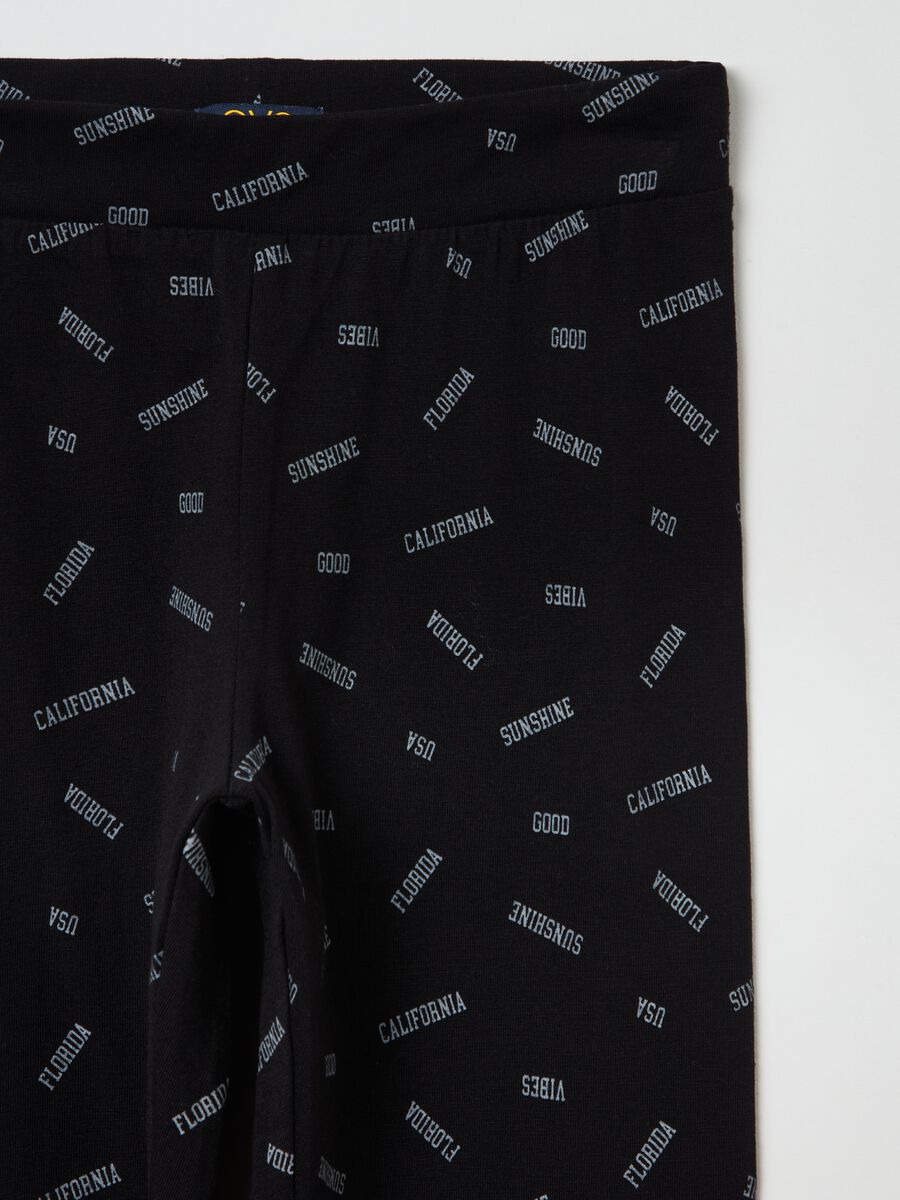 Leggings with printed lettering_2