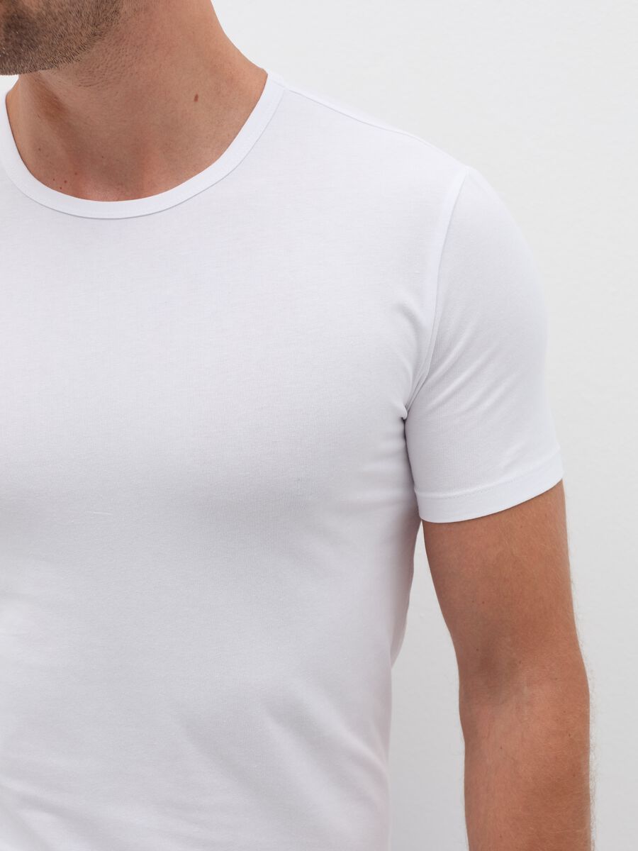 Two-pack organic cotton undershirts_2