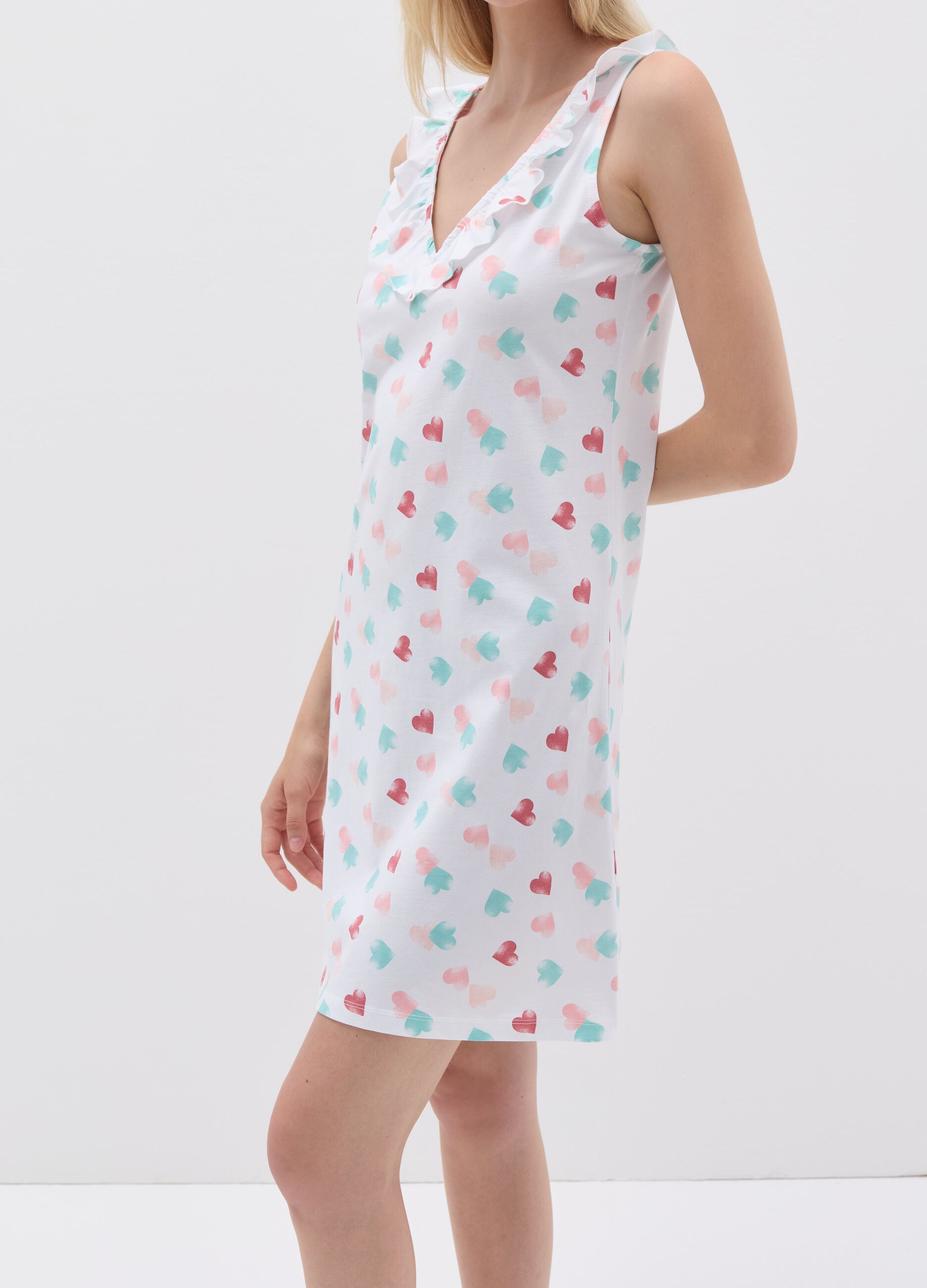 Nightdress with hearts print