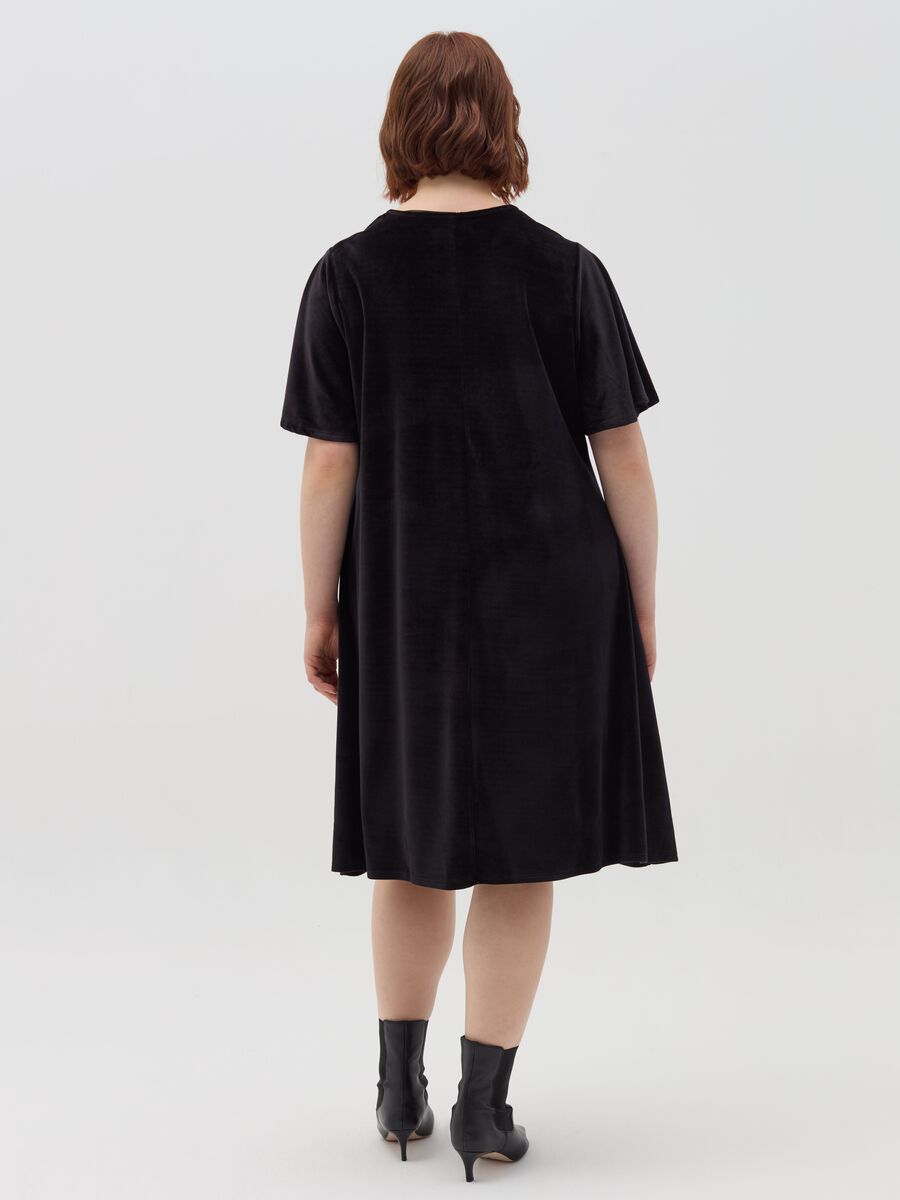 Curvy midi dress in velvet_3