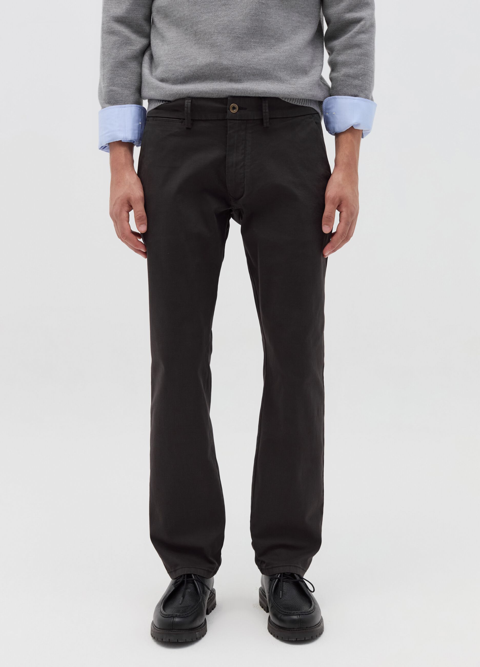 Pantalone chino regular fit in cotone stretch