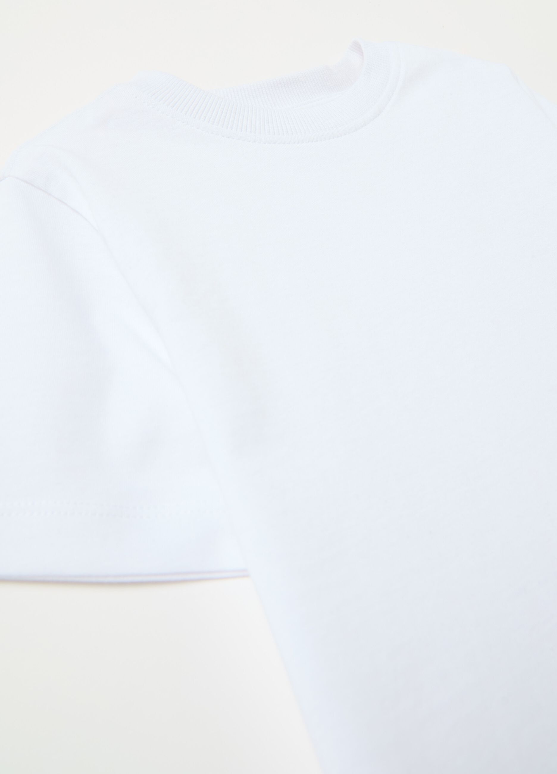 Solid colour T-shirt in organic cotton