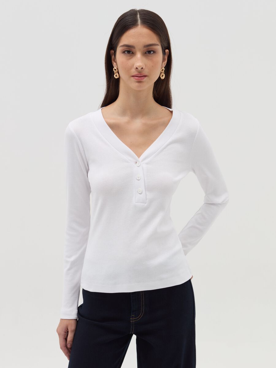 Long-sleeved T-shirt with granddad neckline_1