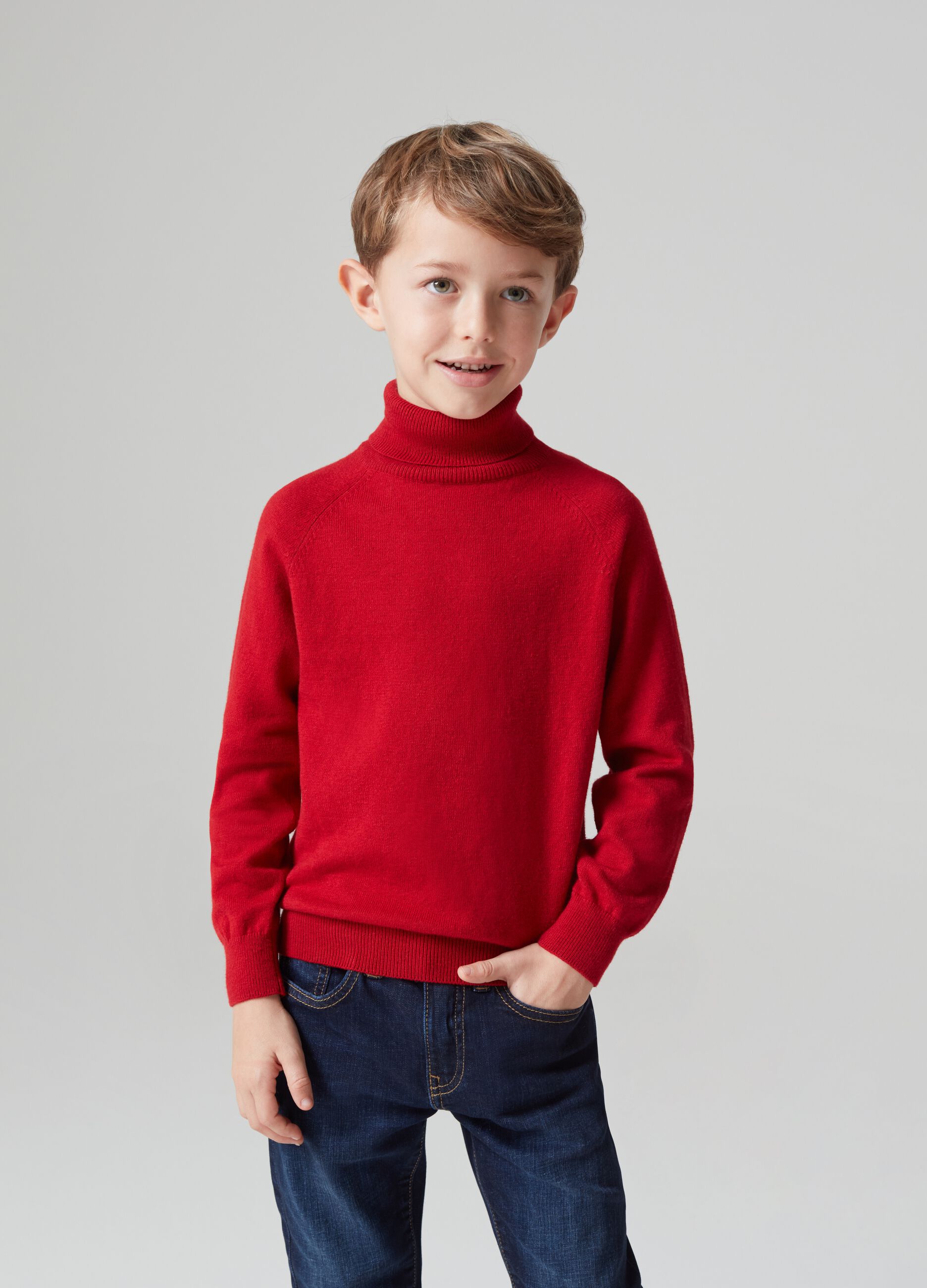 Turtleneck jumper with raglan sleeves