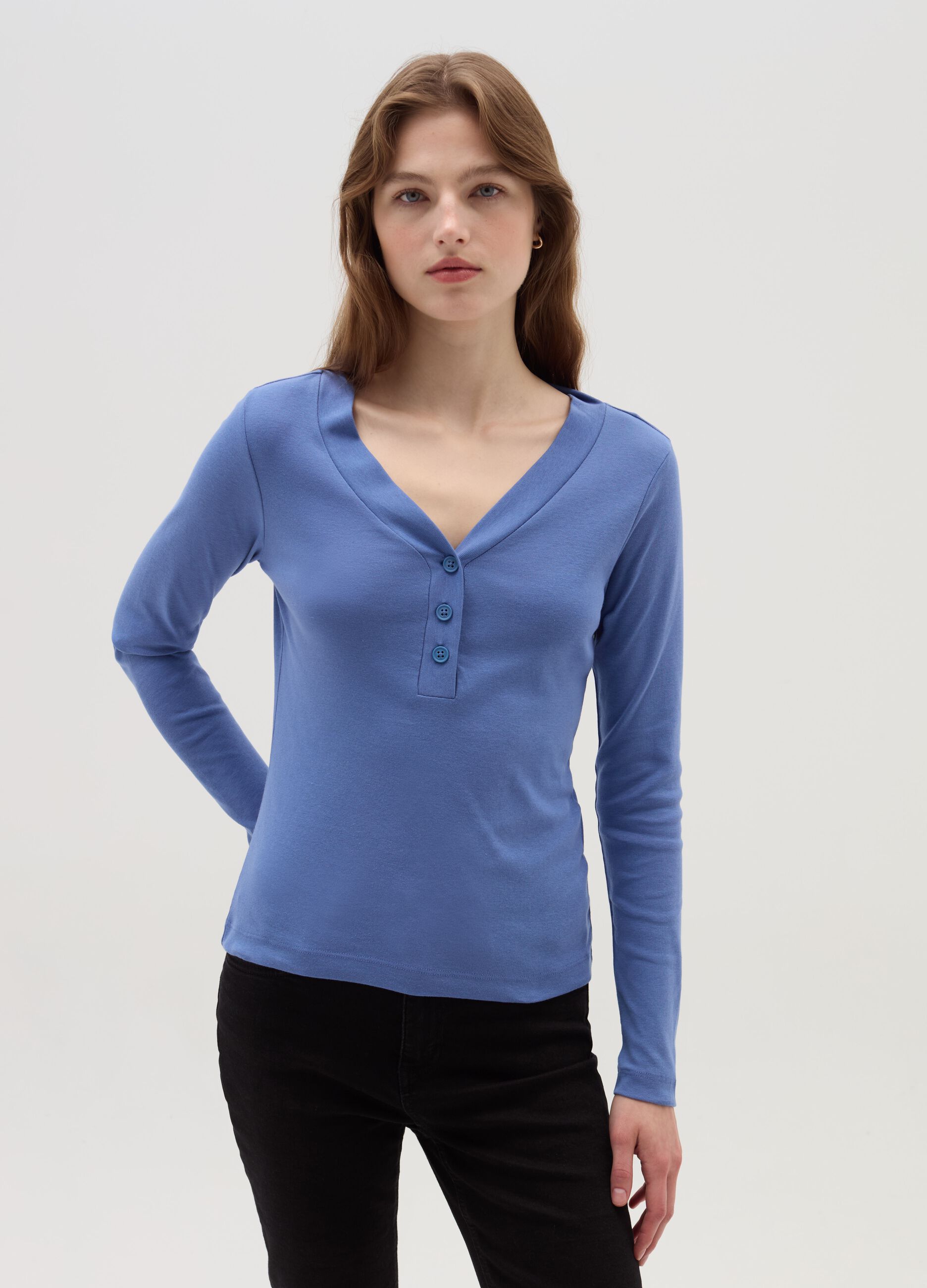 Long-sleeved T-shirt with granddad neckline