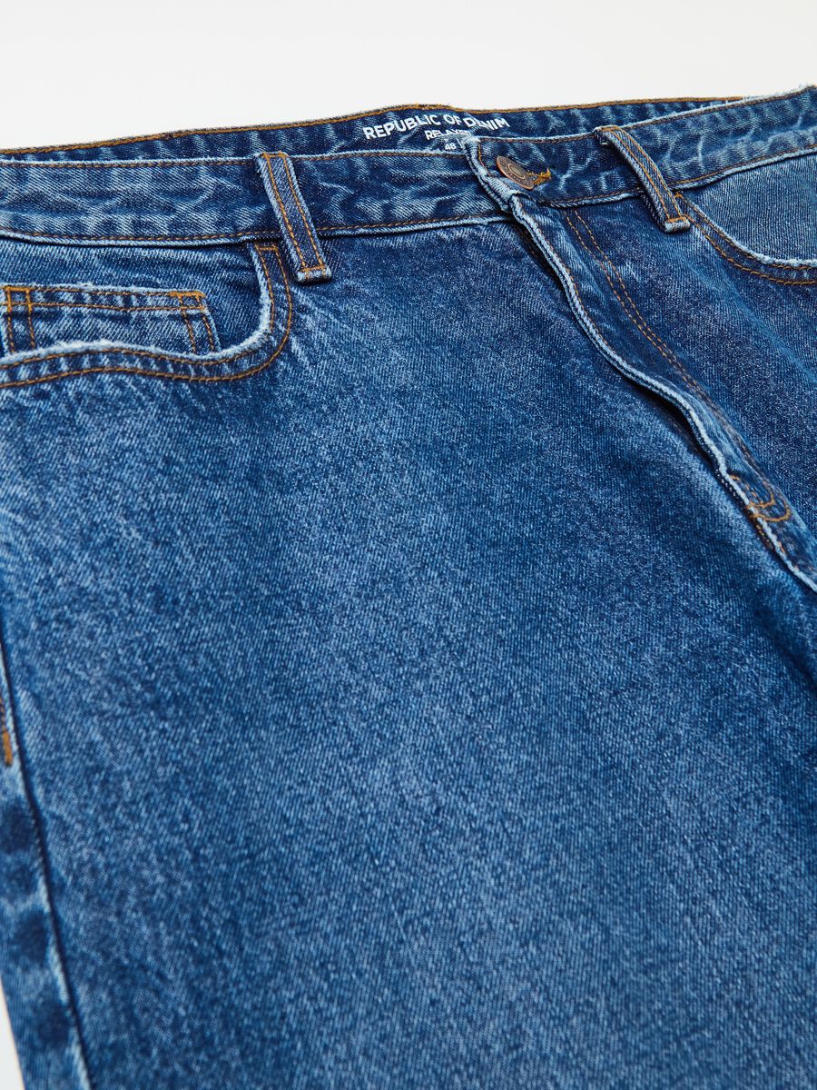 Relaxed-fit jeans with five pockets_5