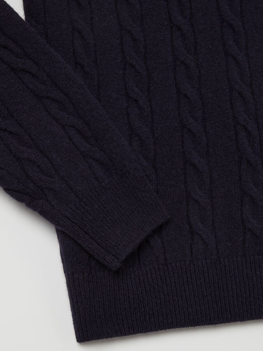 Pullover in cable-knit lambswool_5