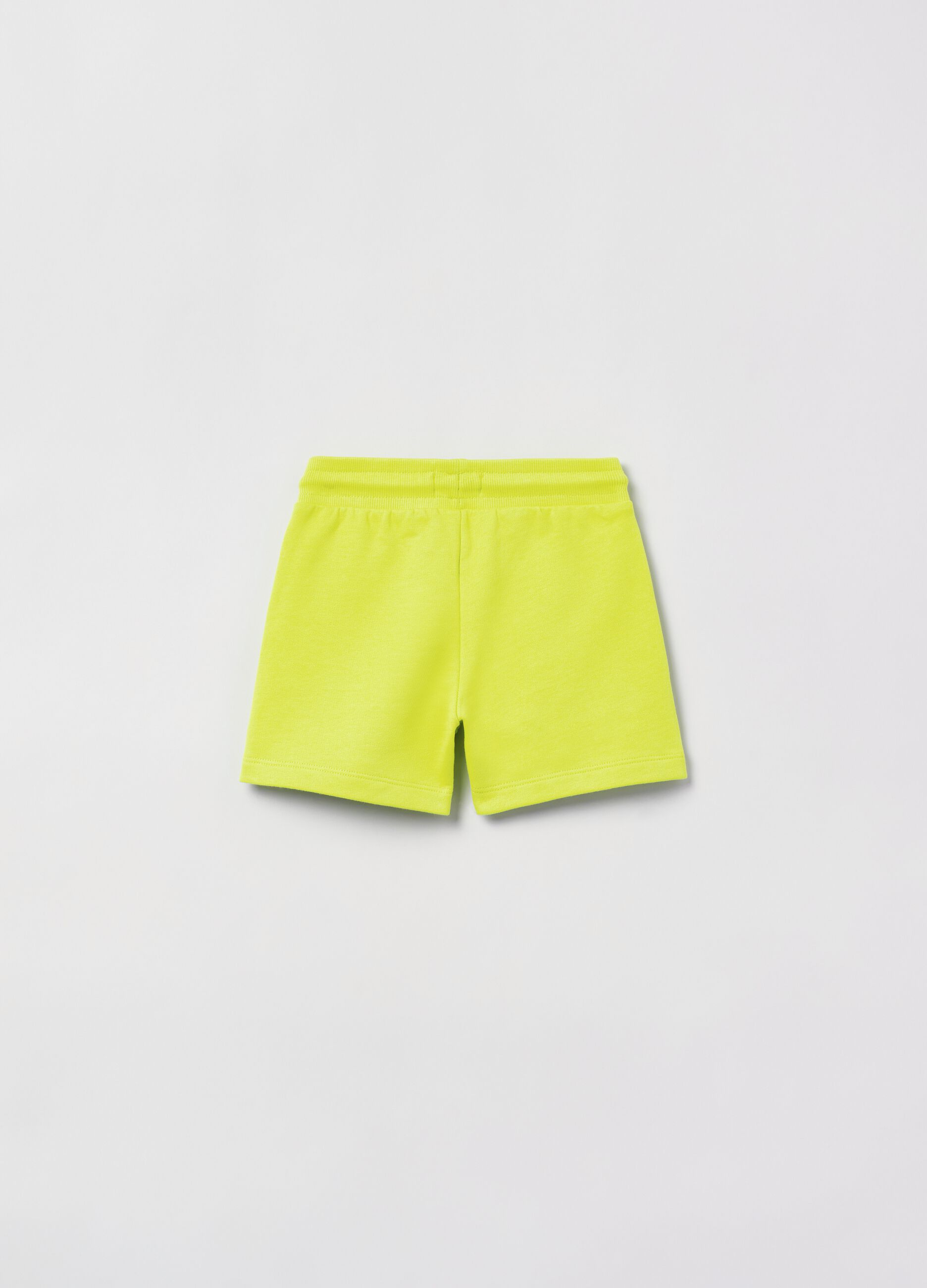 Fitness shorts with drawstring