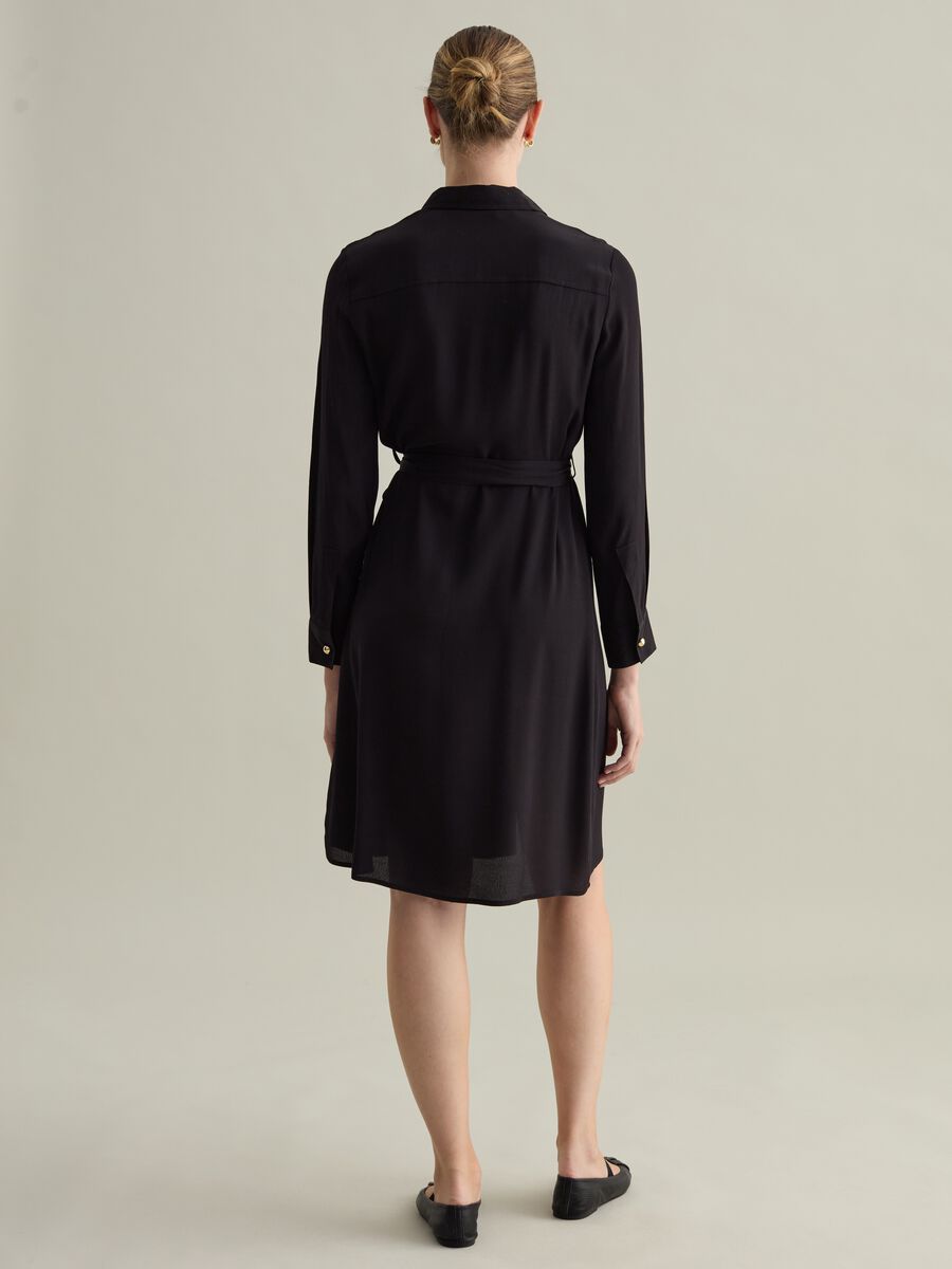 Contemporary shirt dress with belt_2