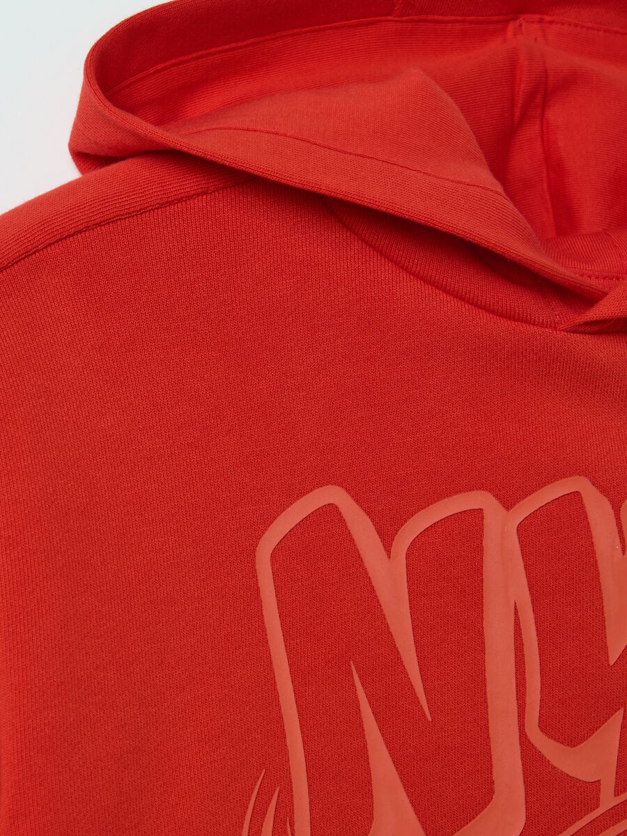 Hoodie with printed lettering_3