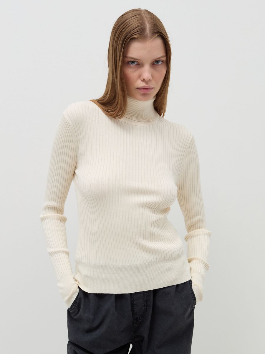 Turtleneck pullover with flat ribbing_3