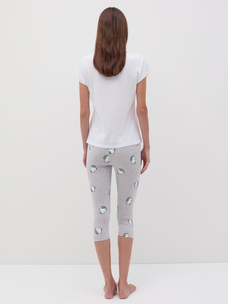 Pyjamas with capri trousers and Hello Kitty print_3