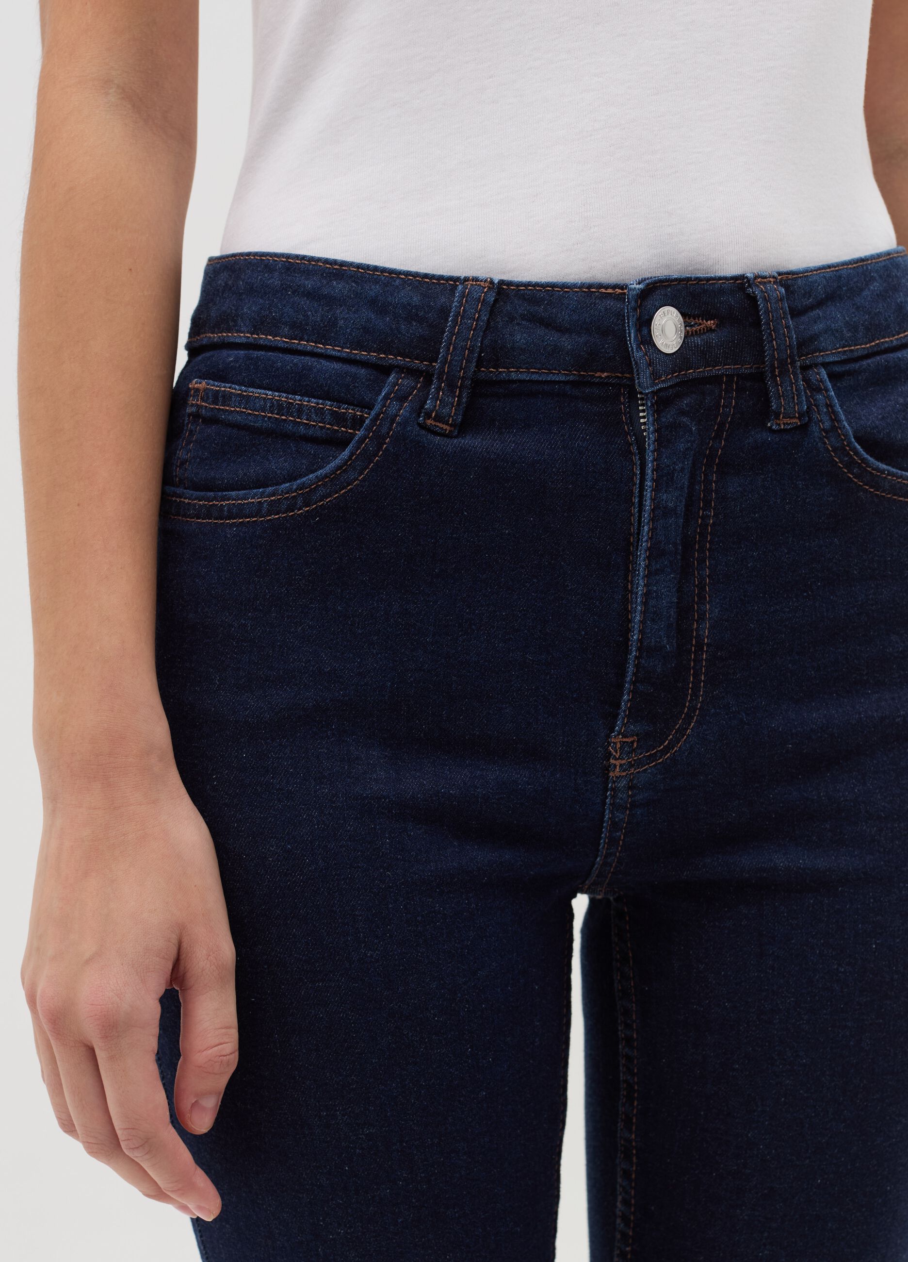 Flare-fit jeans with five pockets