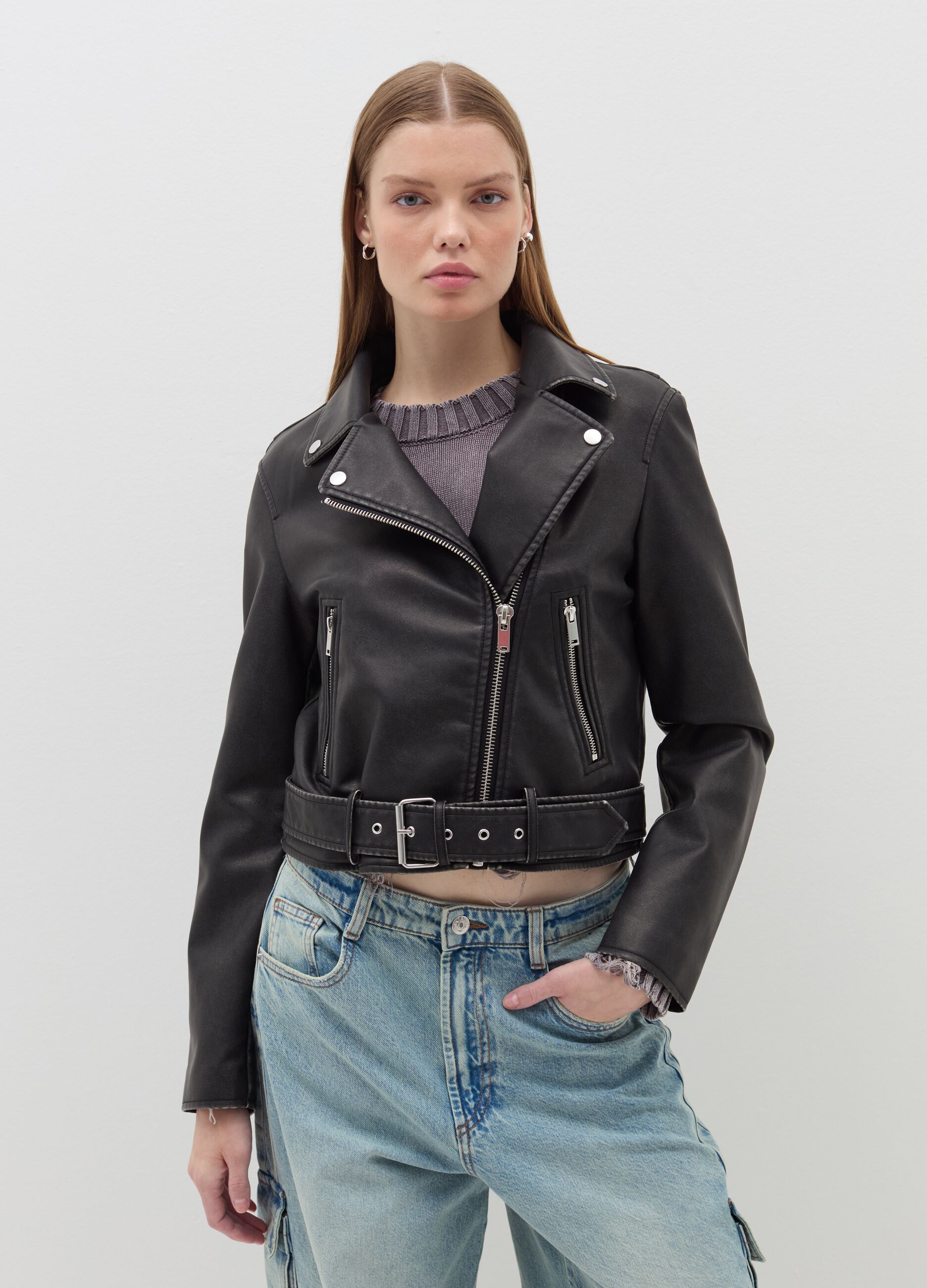 Glossy-effect crop jacket with zip