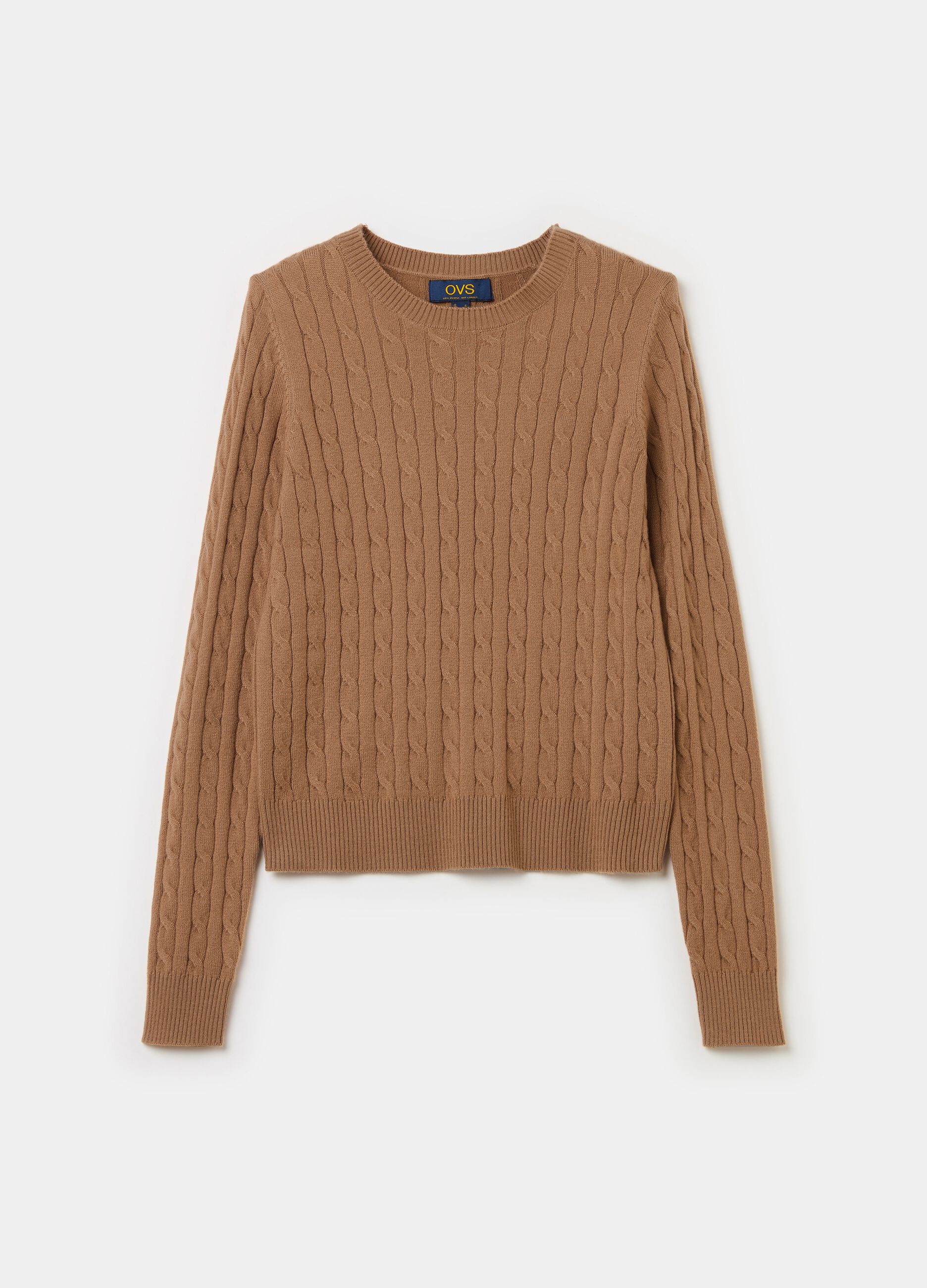 Ribbed pullover with cable-knit design