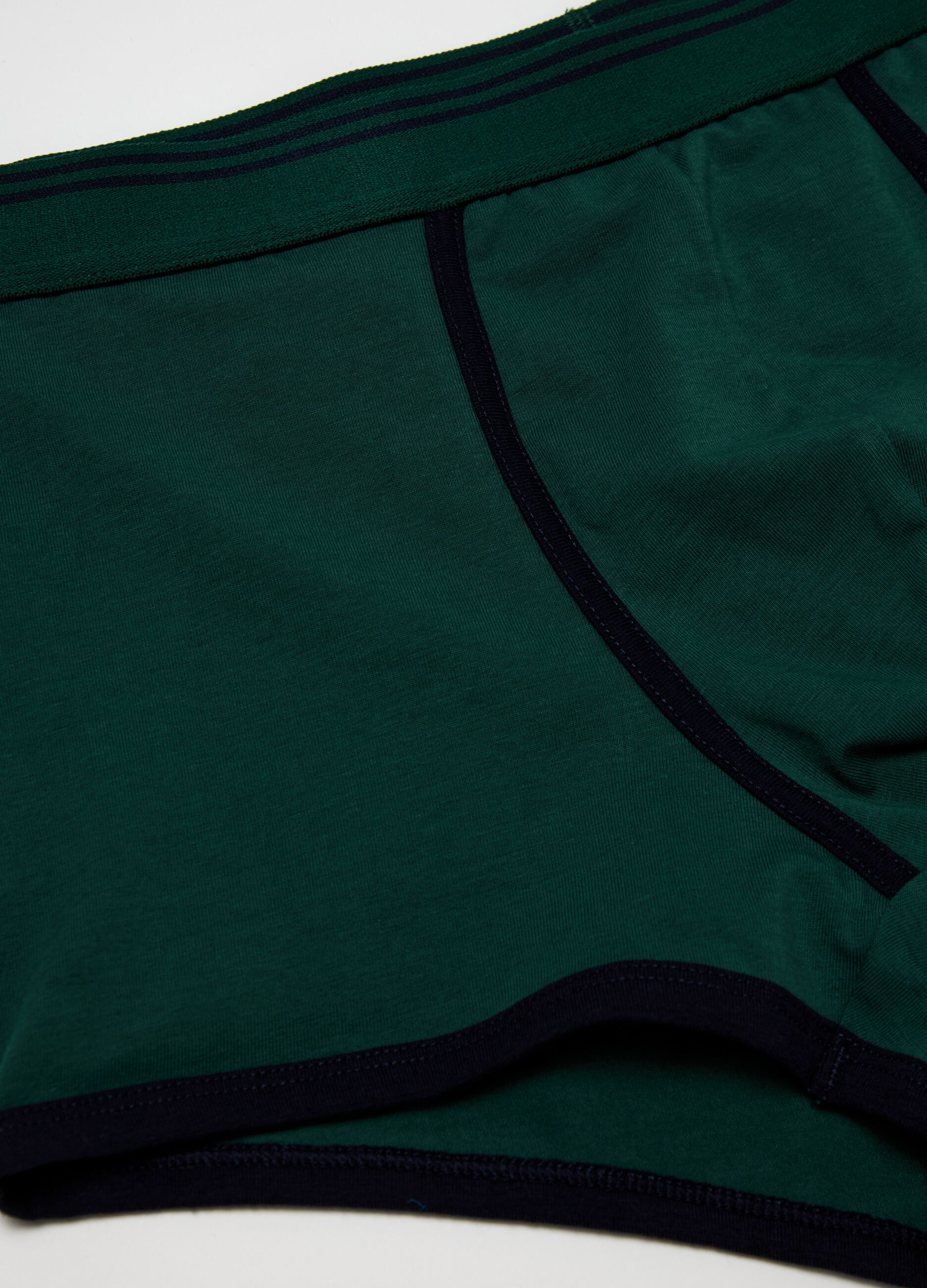 Boxer shorts with contrasting details