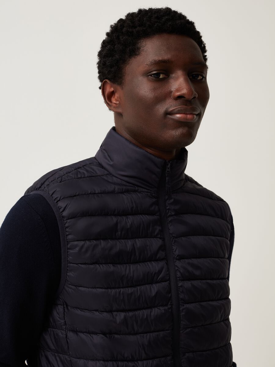 Ultralight gilet with high neck_1